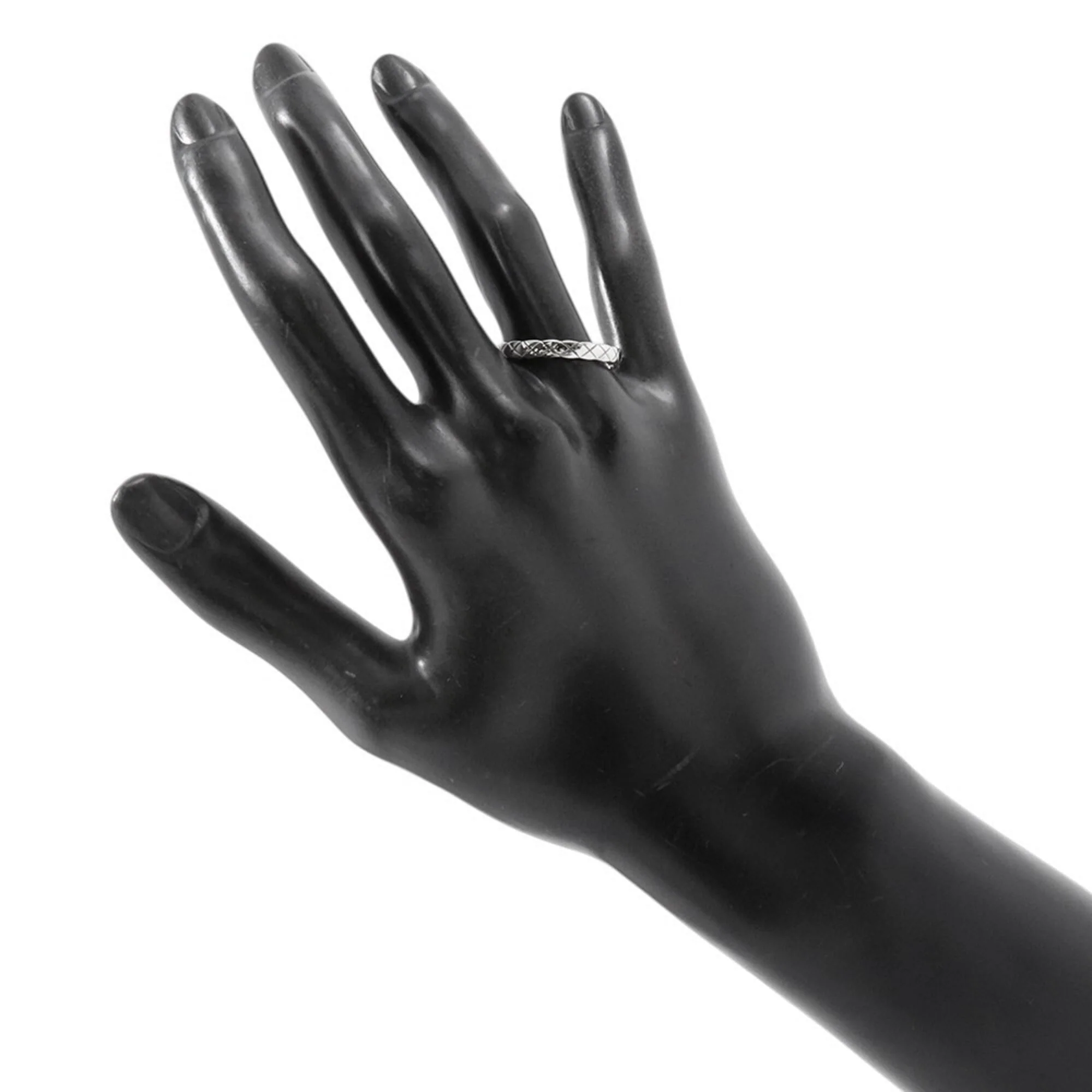 Coco Crush Ring 18K White Gold Mini - Image 4