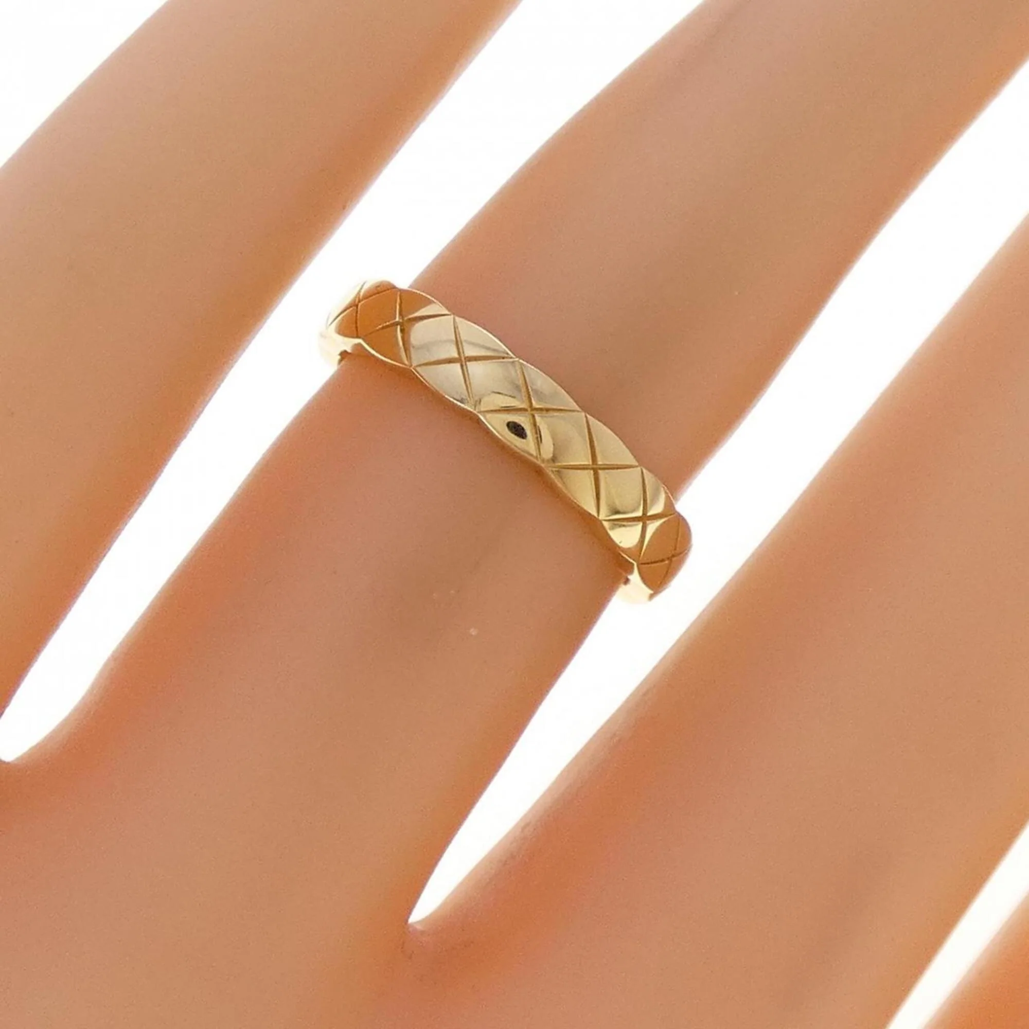 Coco Crush Ring 18K Yellow Gold Mini - Image 4