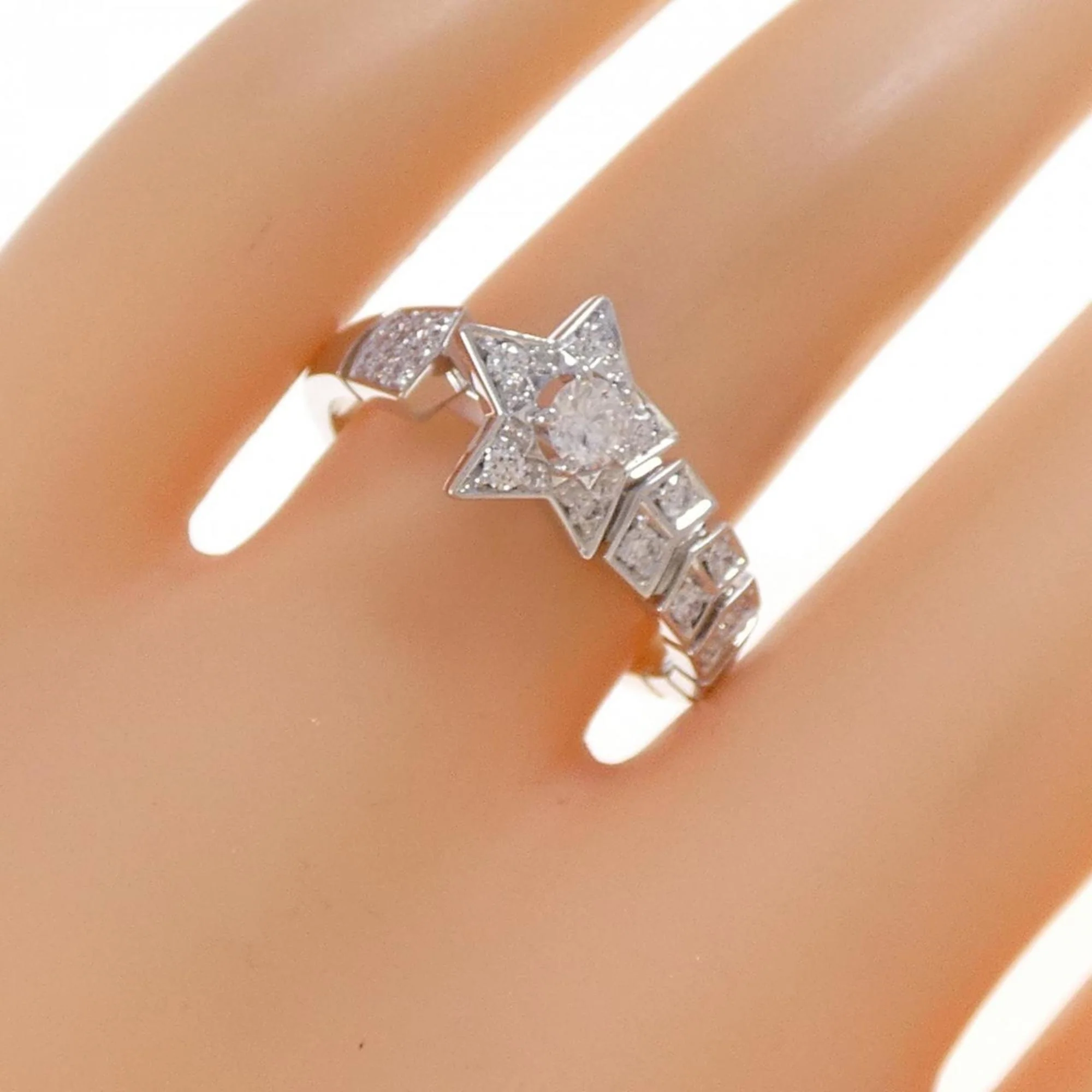 Comet Ring 18K White Gold With Diamond - Image 5