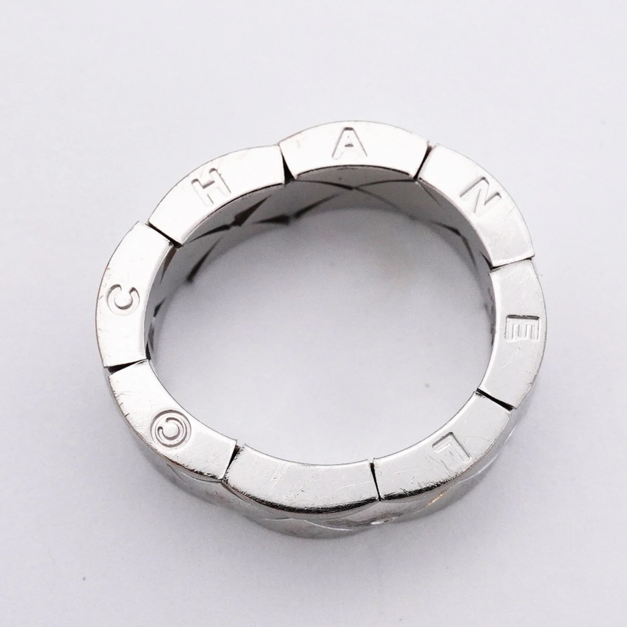 Matelassé Ring 18K White Gold - Image 4