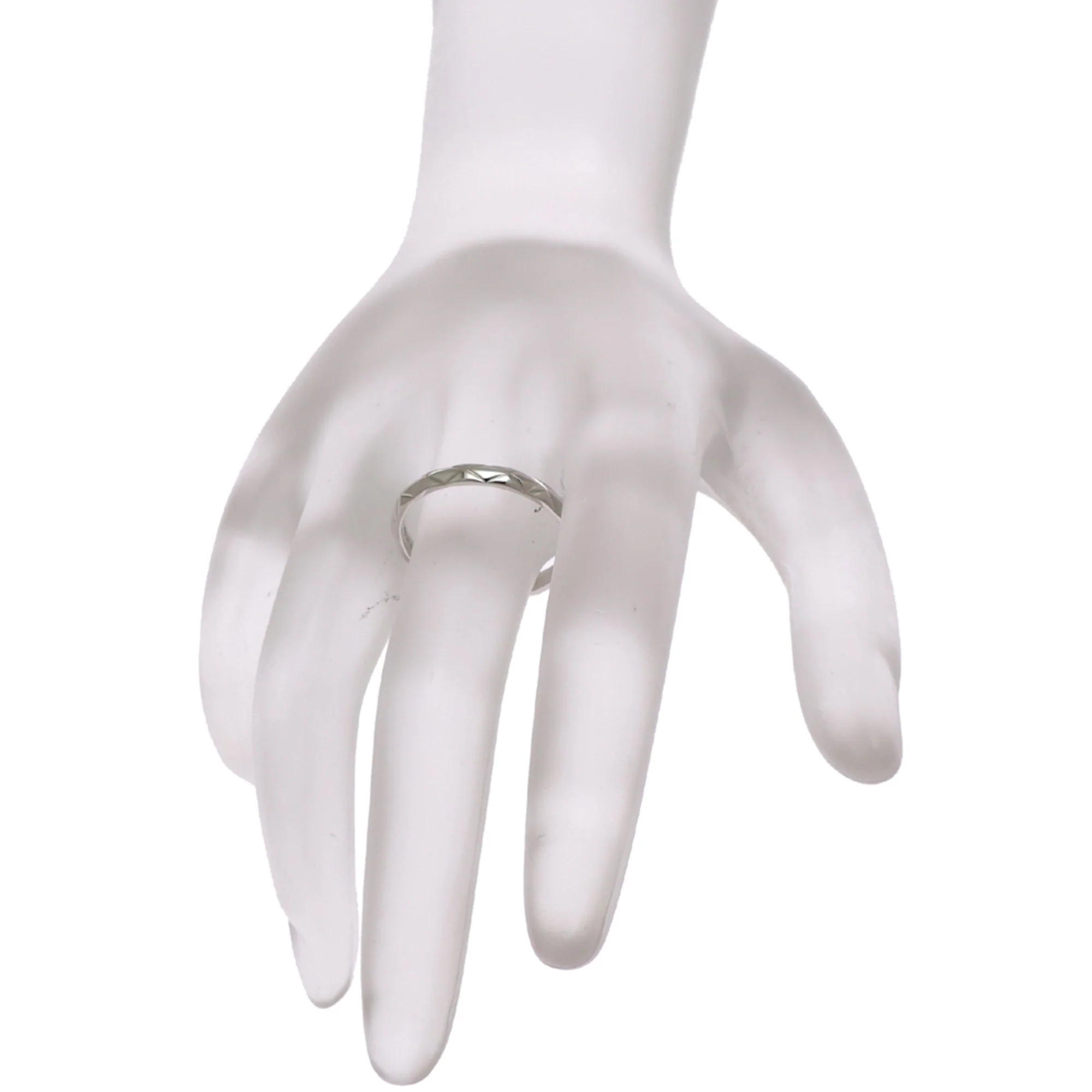 Matelassé Ring Platinum - Image 8