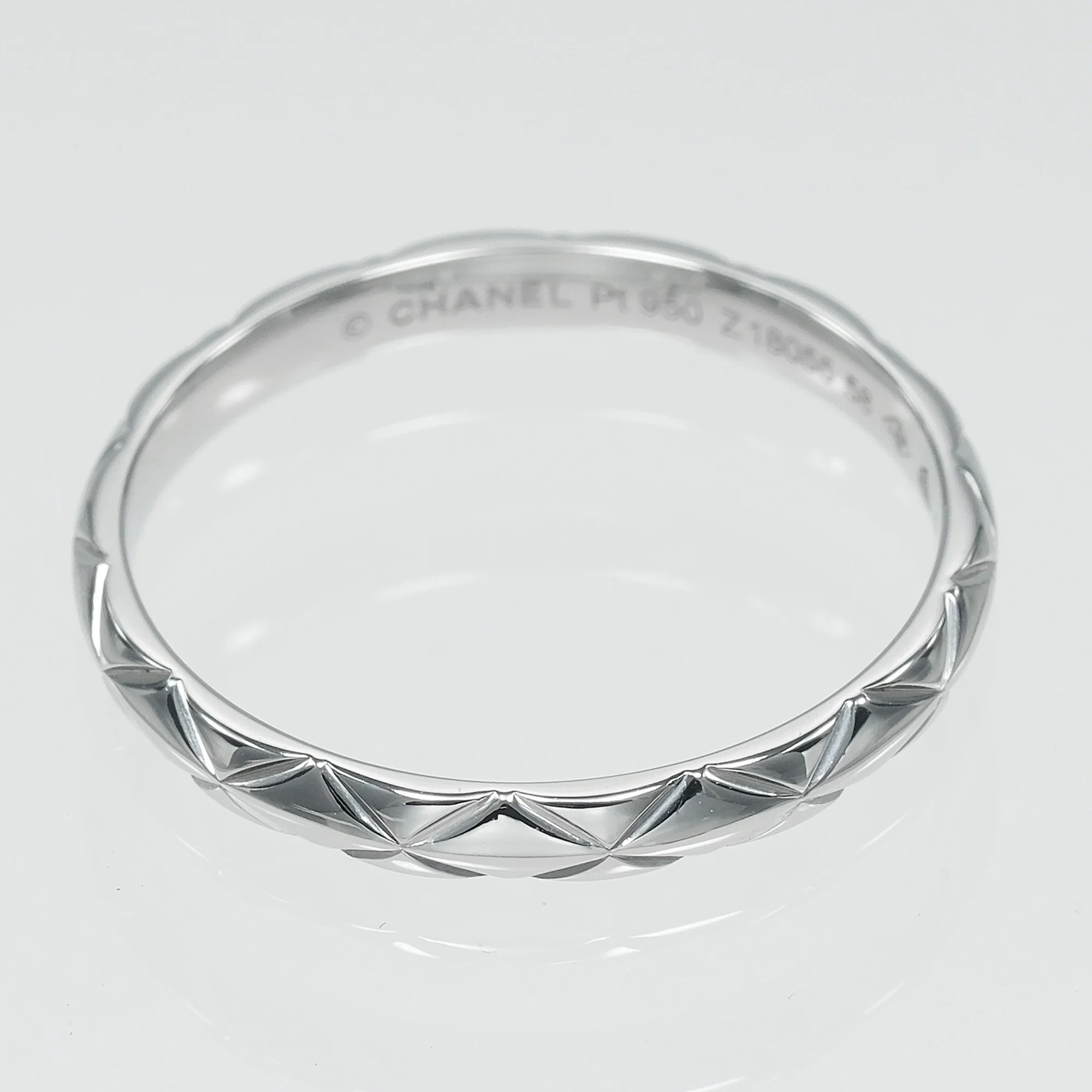 Matelasse Ring Platinum Small - Image 6