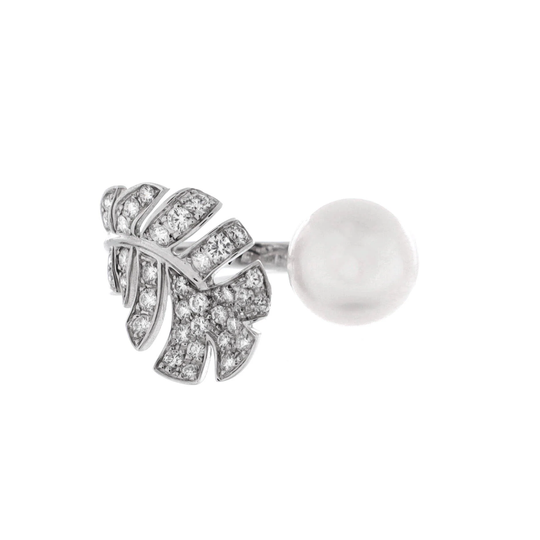 Plume De Chanel Ring 18K White Gold and Diamonds with Pearls