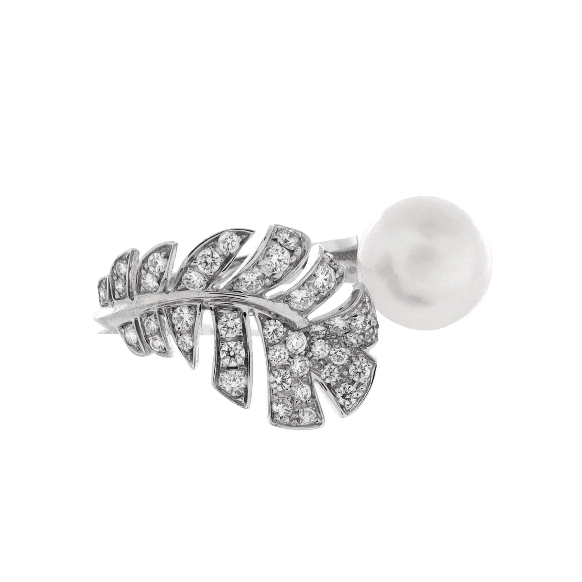 Plume De Chanel Ring 18K White Gold and Diamonds with Pearls - Image 2