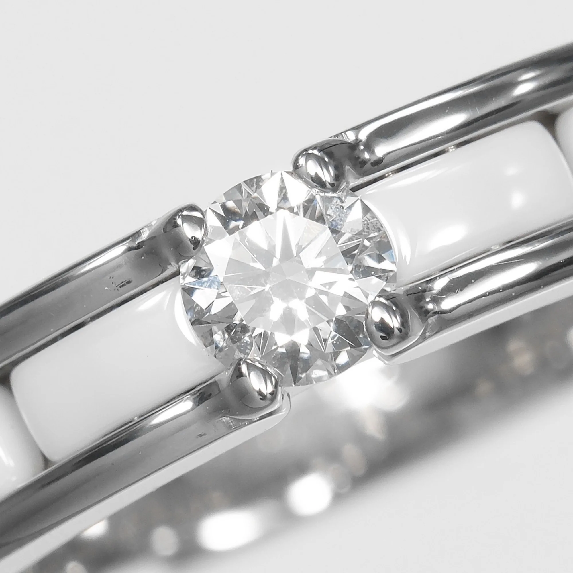 Ring Ceramic and 18K White Gold Small With Diamond - Image 4