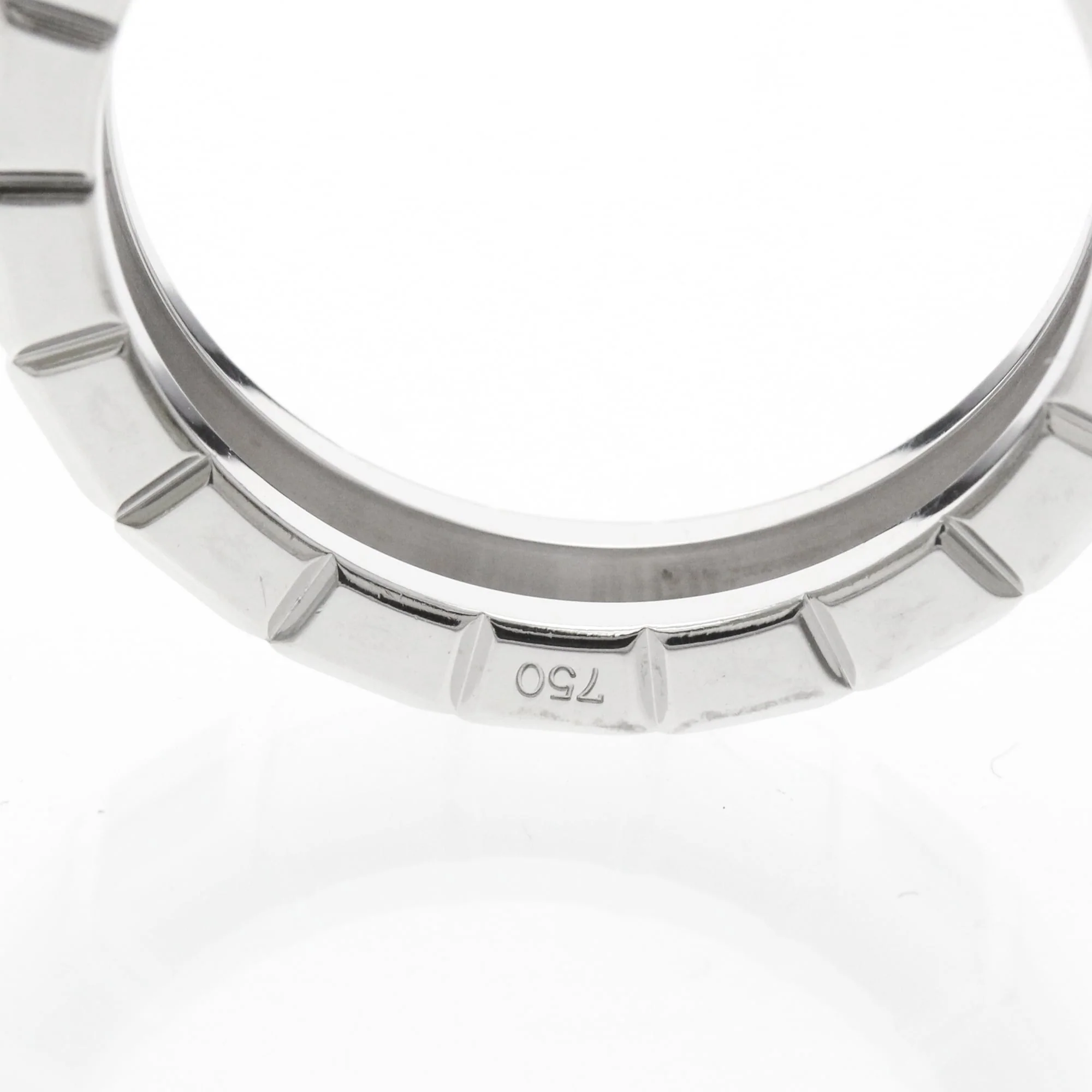 Ice Cube Ring 18K White Gold with Diamond - Image 7
