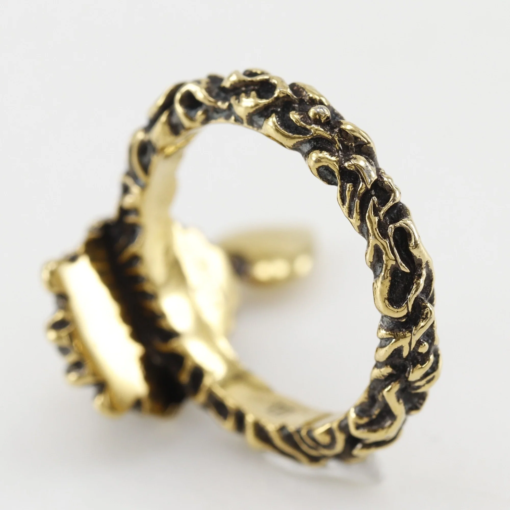 Lion Head Ring Gold - Image 3