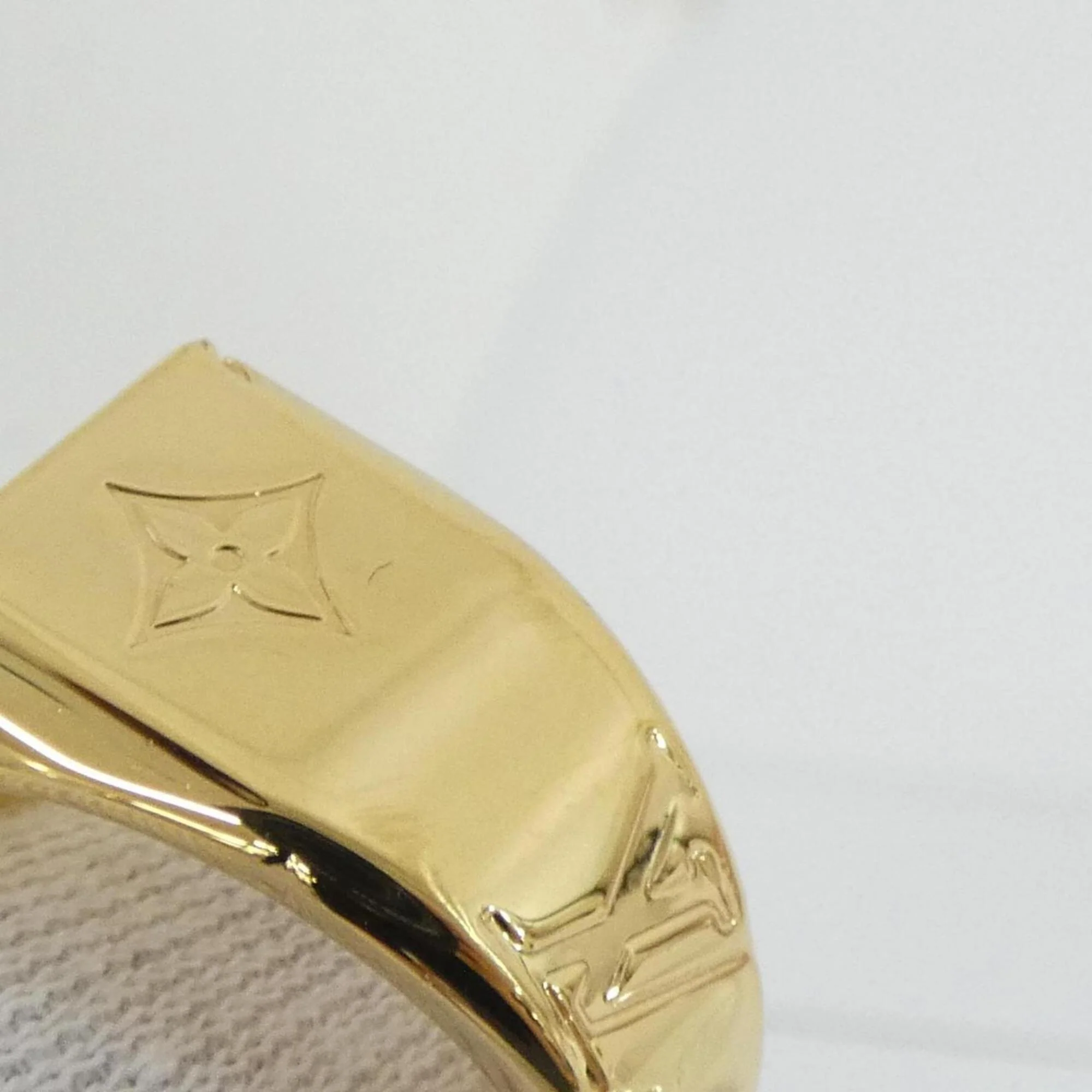 Monogram Signet Ring Gold - Image 3