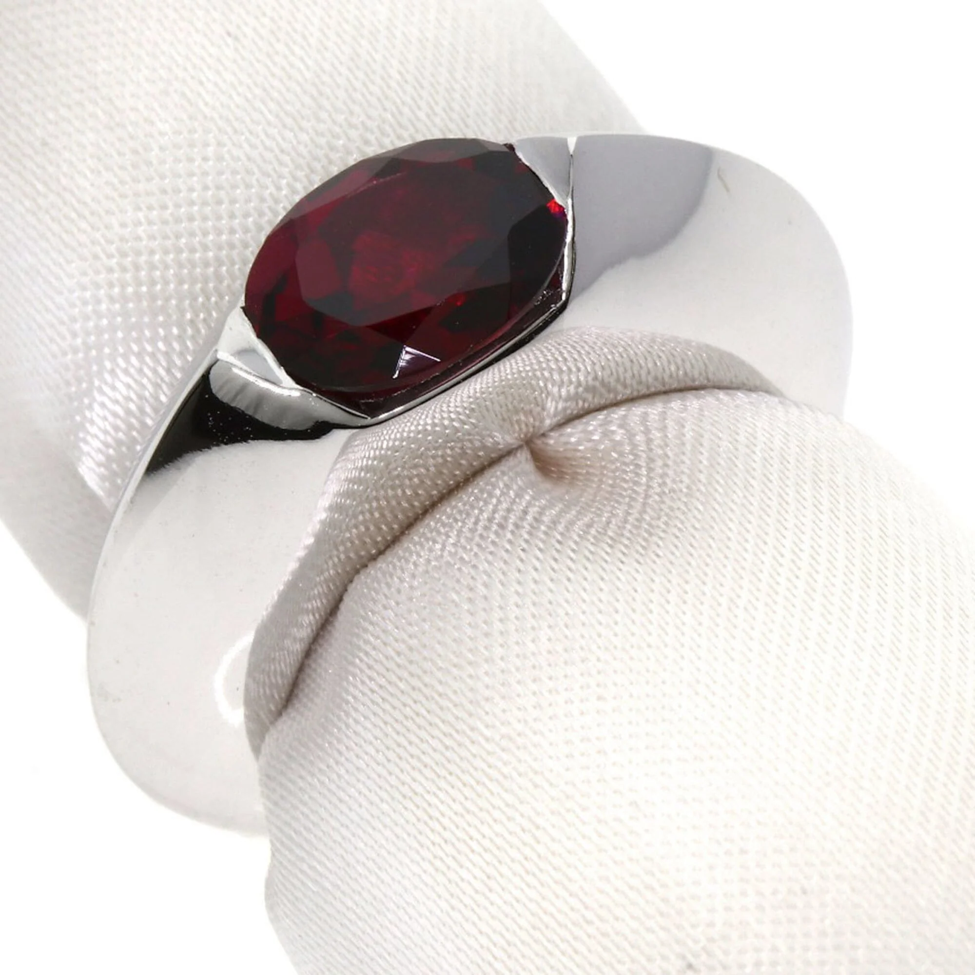 Band Ring 18K White Gold with Diamond and Garnet - Image 2