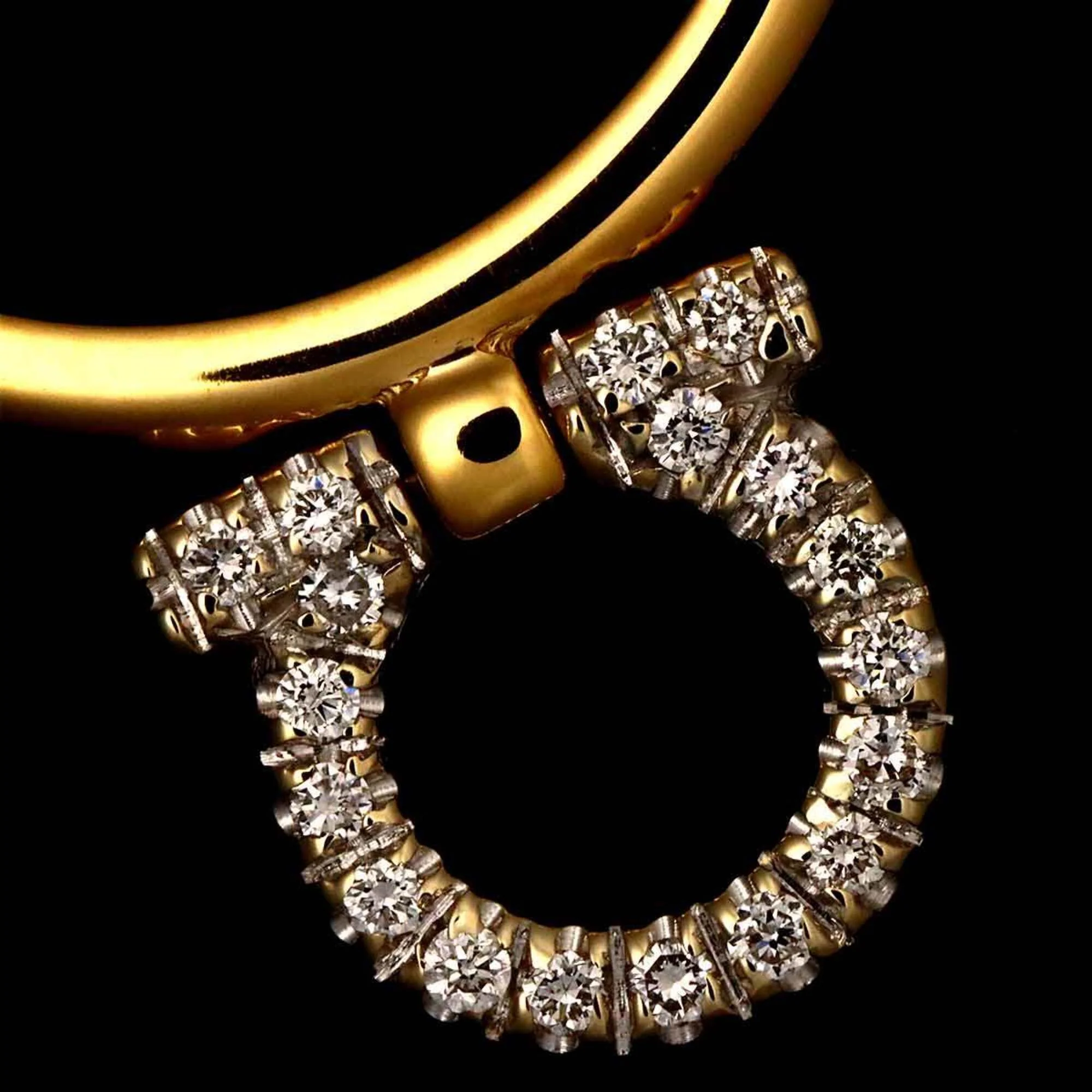 Gancini Ring 18K White Gold and 18K Yellow Gold with Diamonds - Image 5
