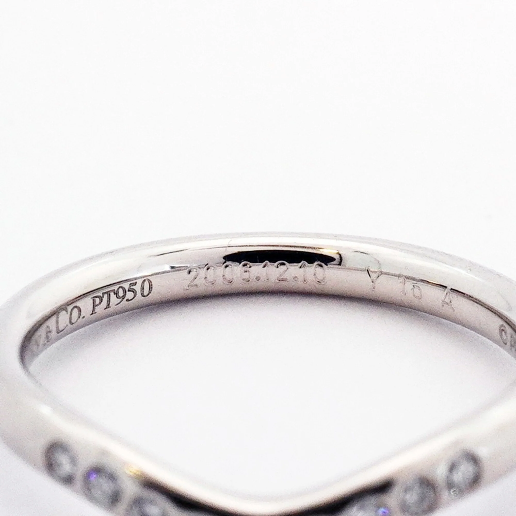Band Ring Platinum with Diamond - Image 6
