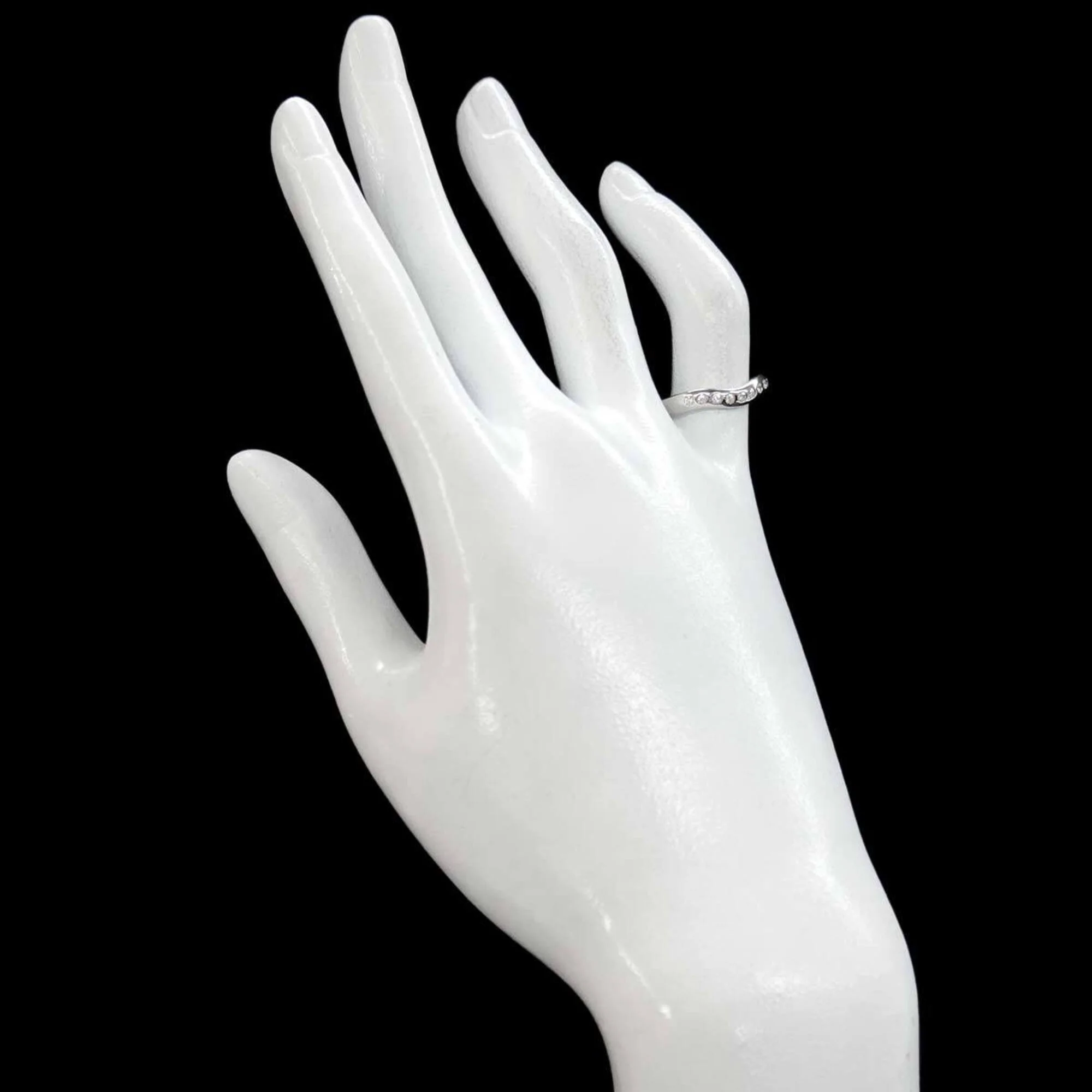Band Ring Platinum with Diamonds - Image 7