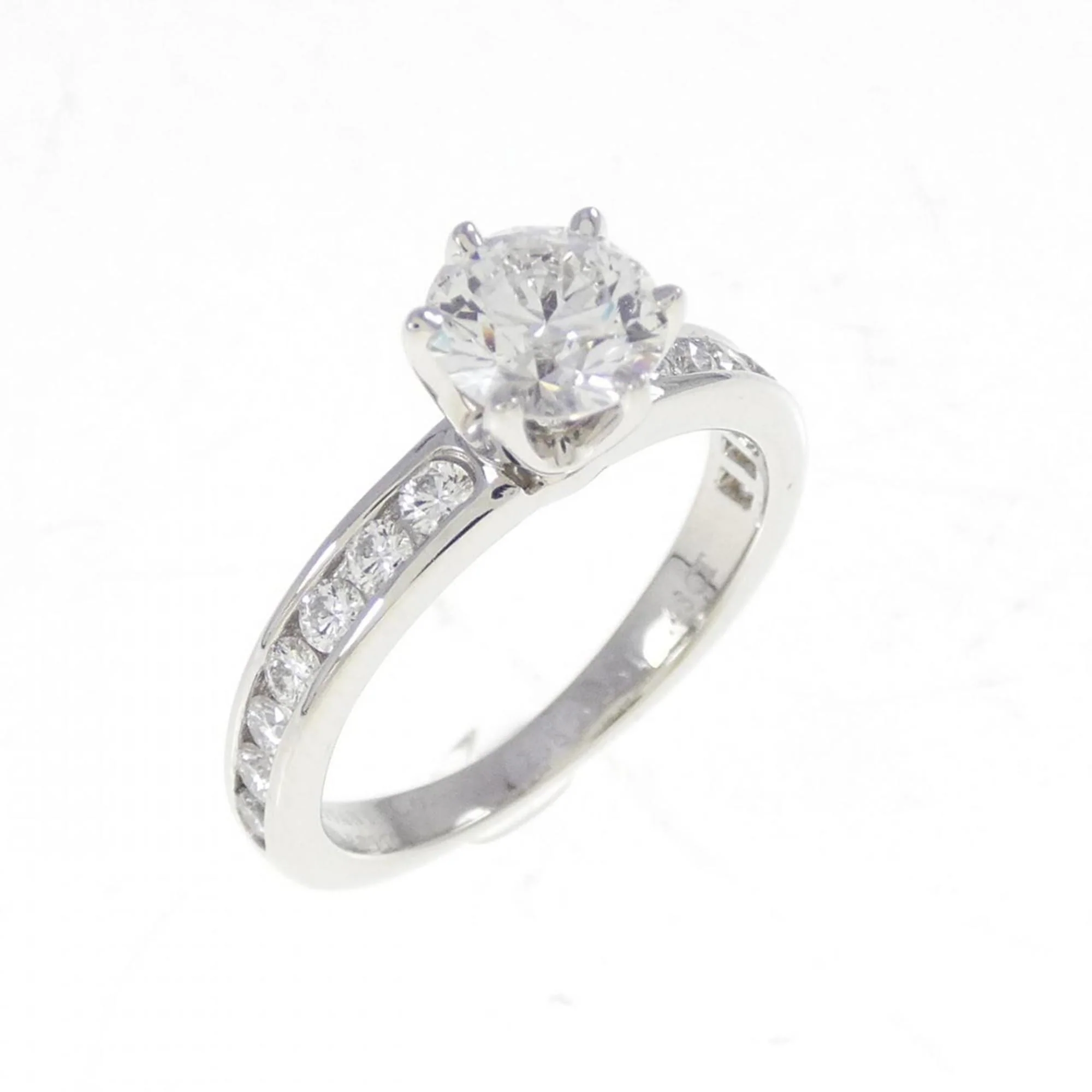 Bead Setting Ring Platinum with Diamond