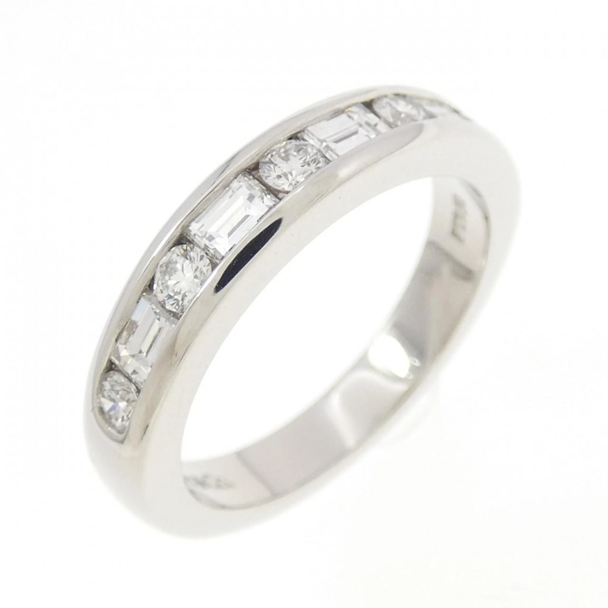 Channel Setting Ring Platinum With Diamond