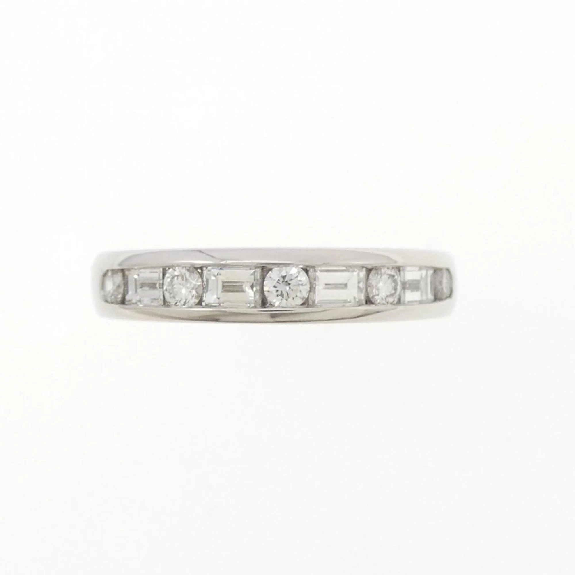 Channel Setting Ring Platinum With Diamond - Image 2