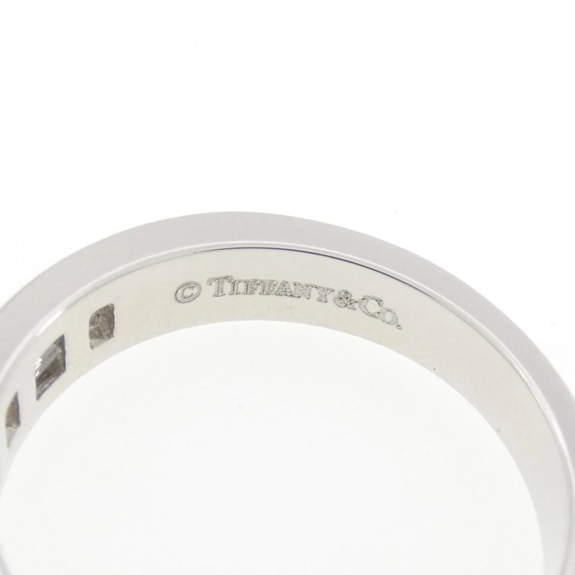 Channel Setting Ring Platinum With Diamond - Image 4