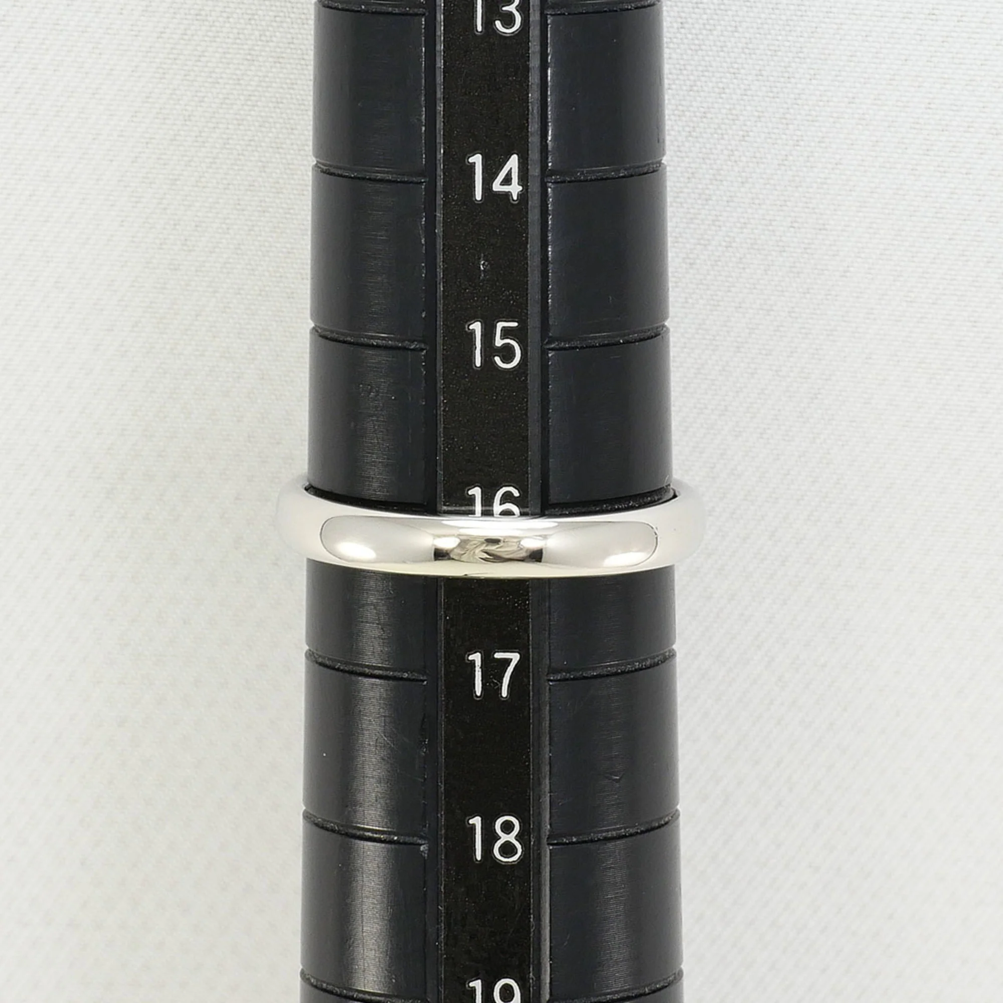 Classic Band Ring Platinum - Image 6