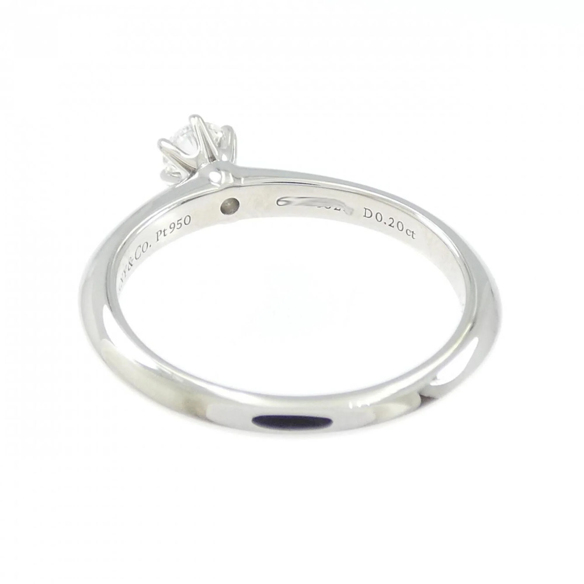 Classic Solitaire Ring Platinum with Diamond - Image 3
