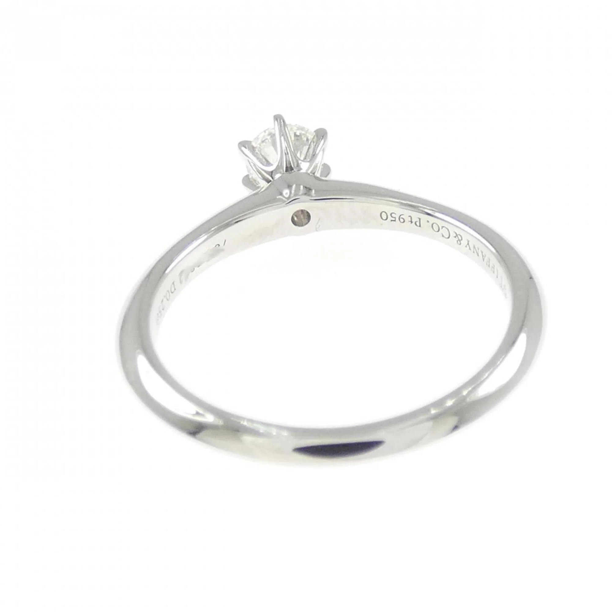 Classic Solitaire Ring with Diamond - Image 3
