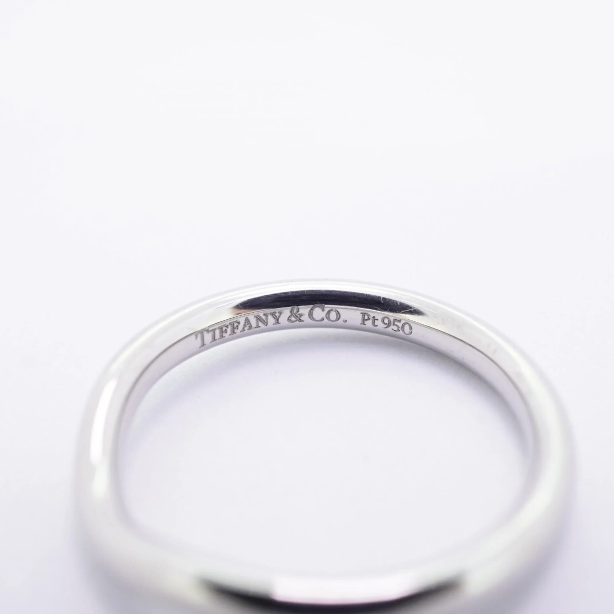 Curved Band Ring Platinum - Image 4