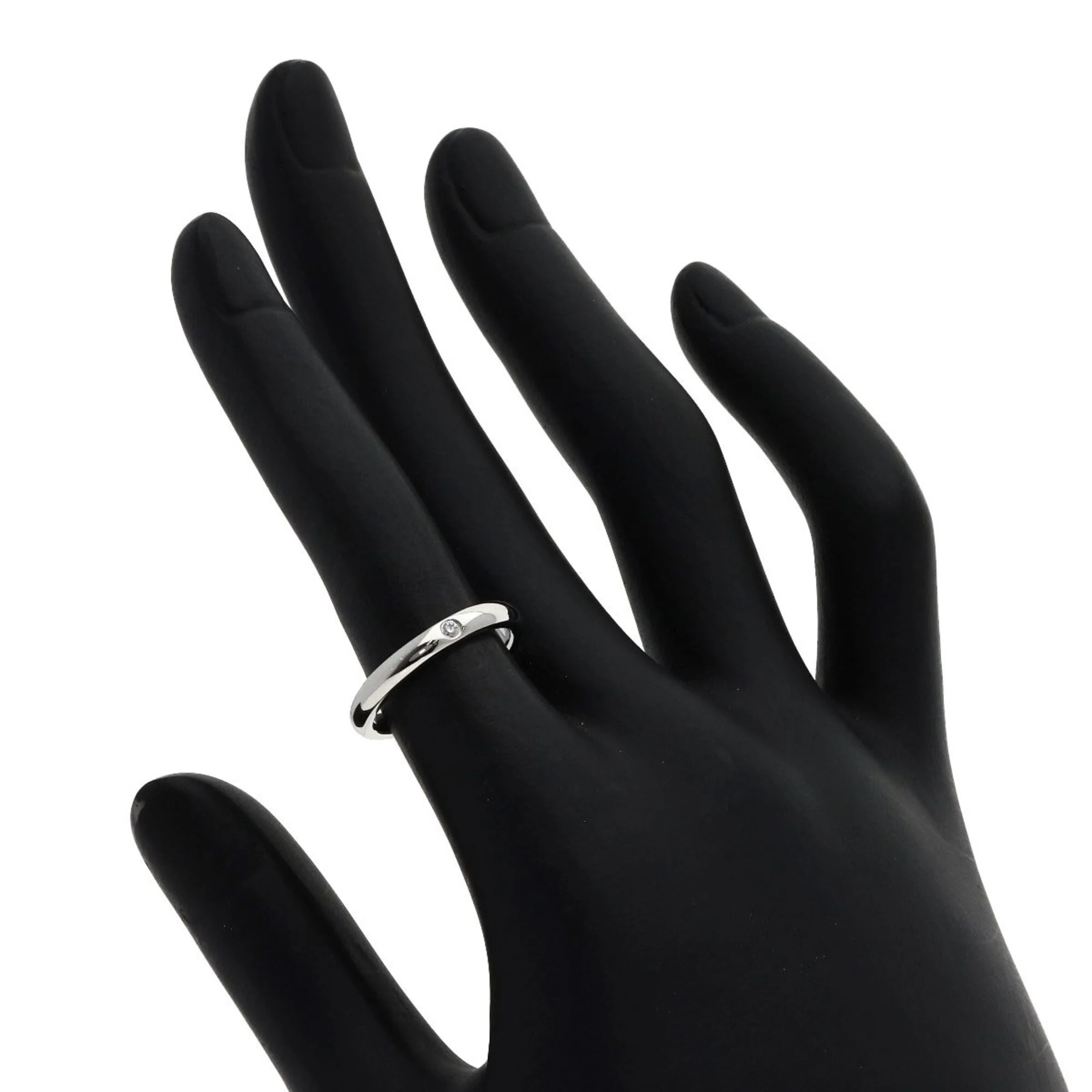 Curved Band Ring Platinum - Image 7