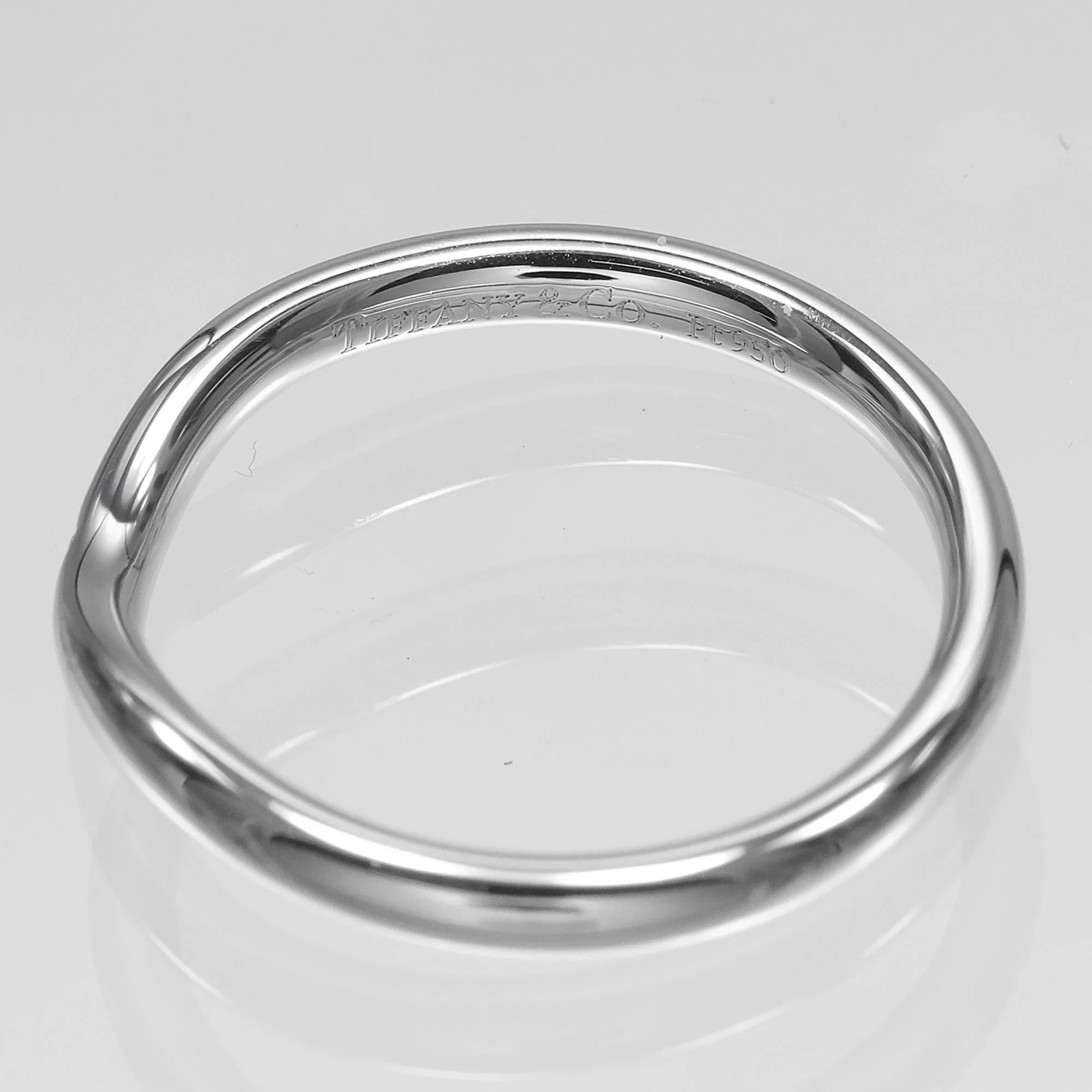 Curved Band Ring Platinum and Diamond - Image 4