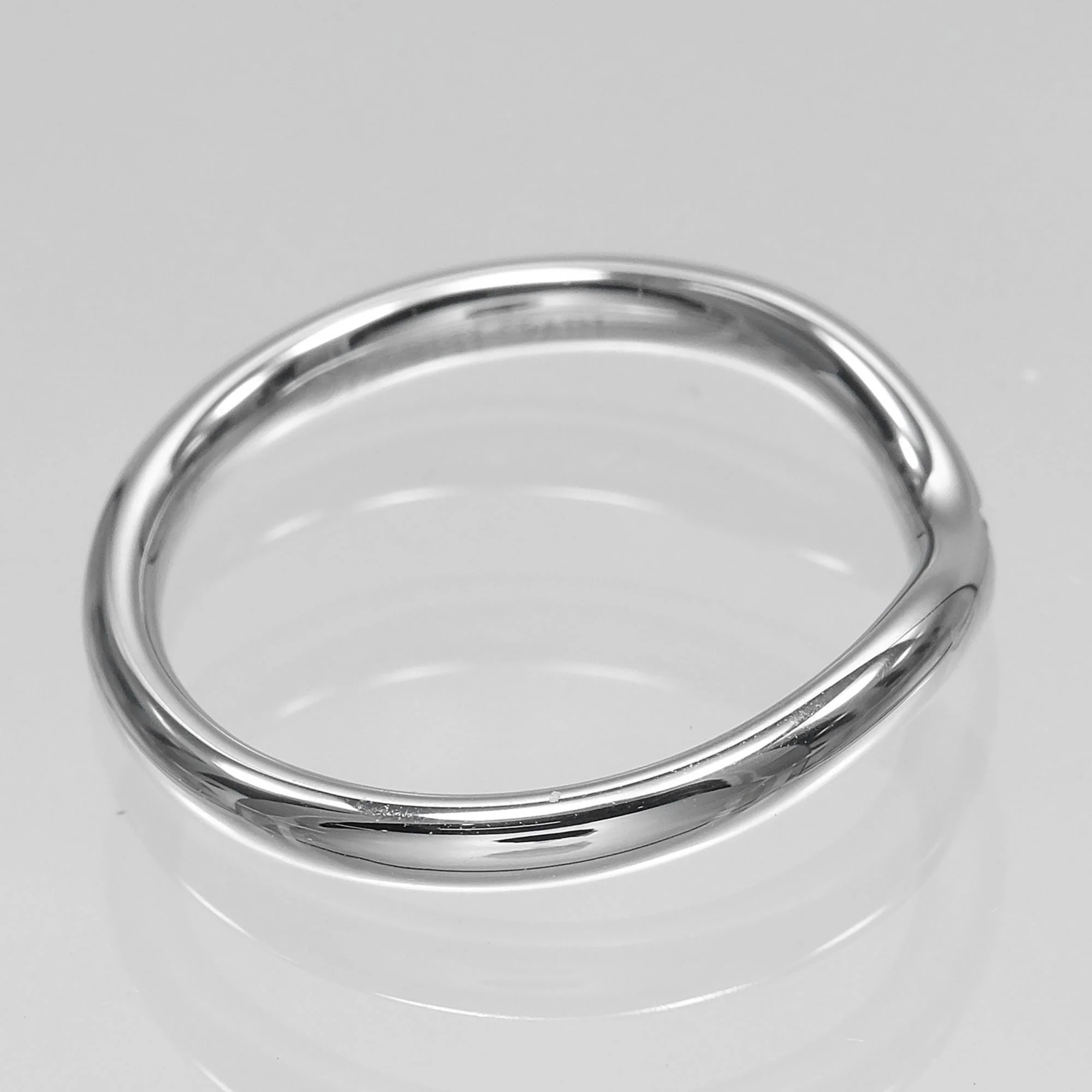 Curved Band Ring Platinum and Diamond - Image 7