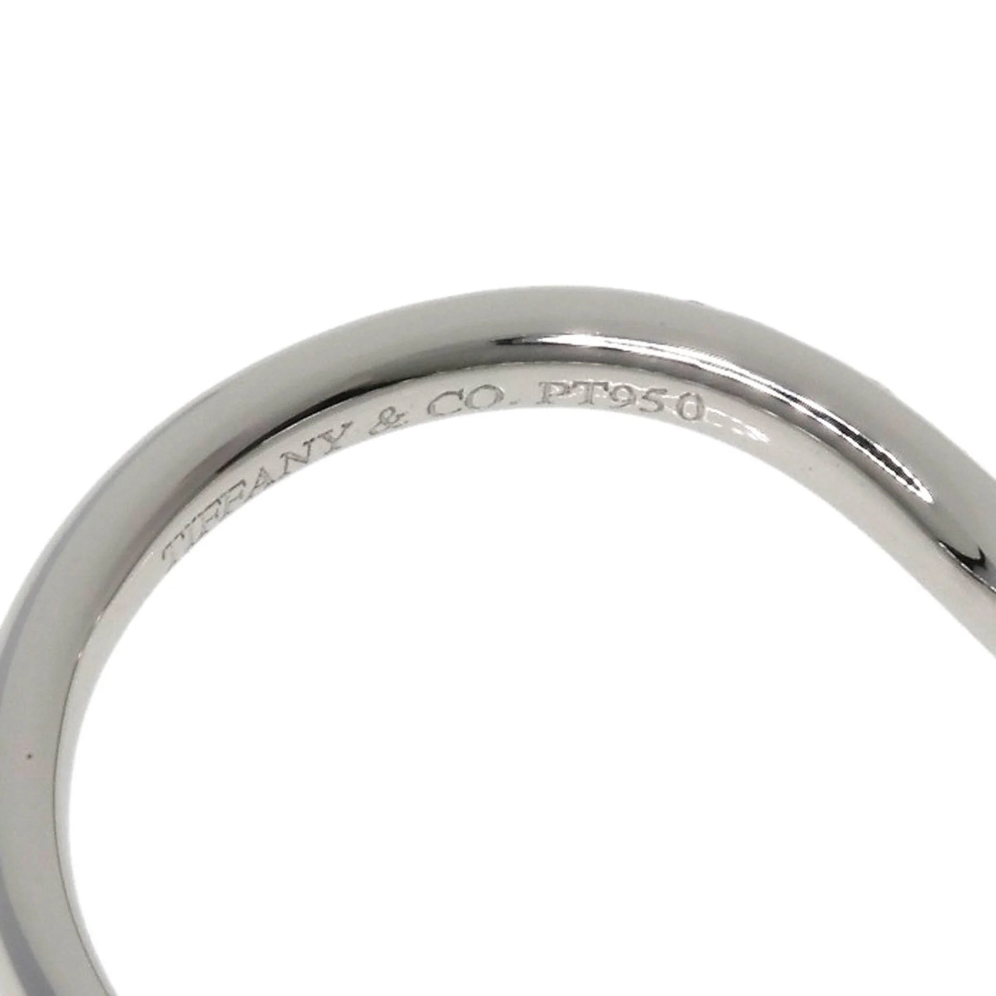 Curved Band Ring Platinum with Diamond - Image 6