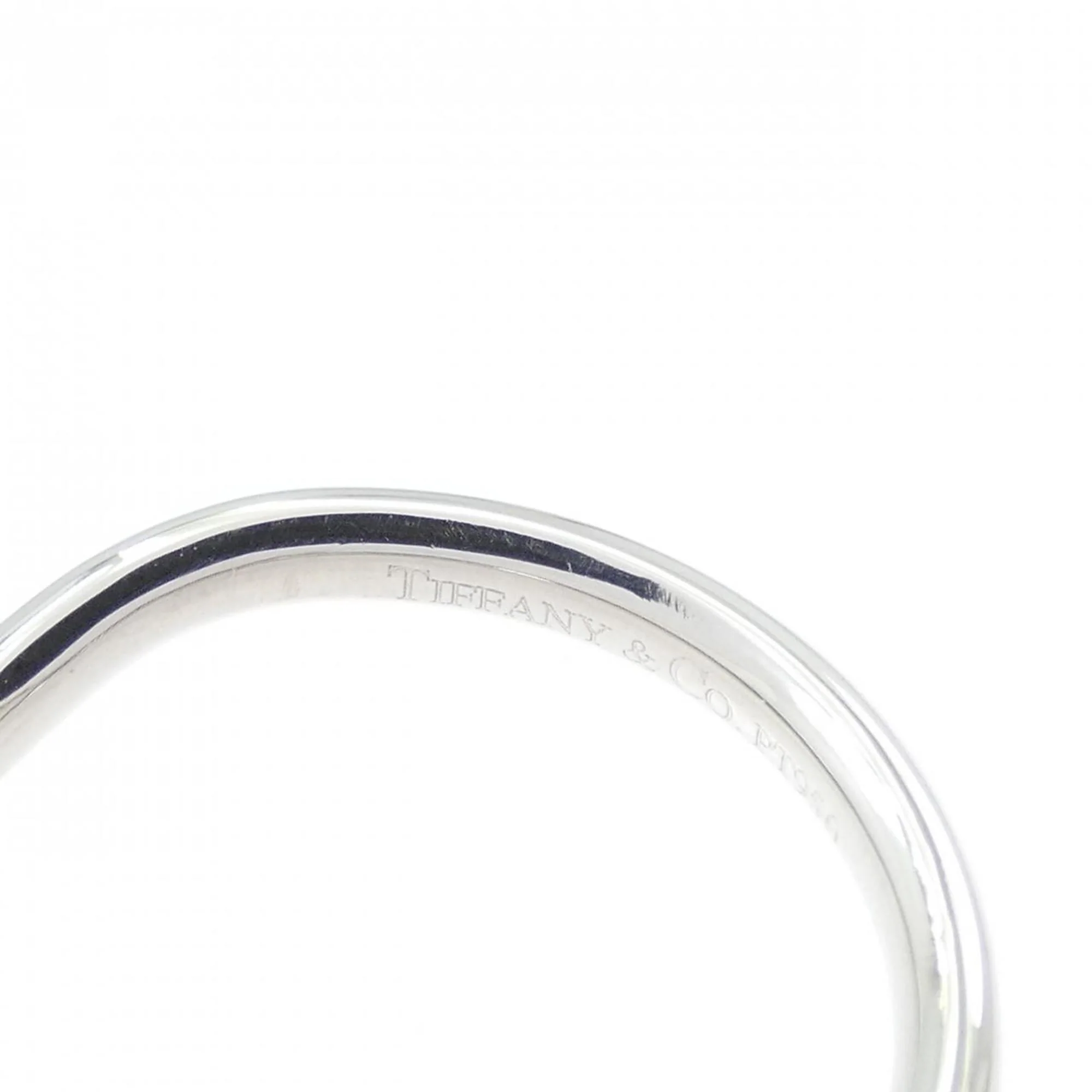 Curved Ring Platinum with Diamond - Image 4