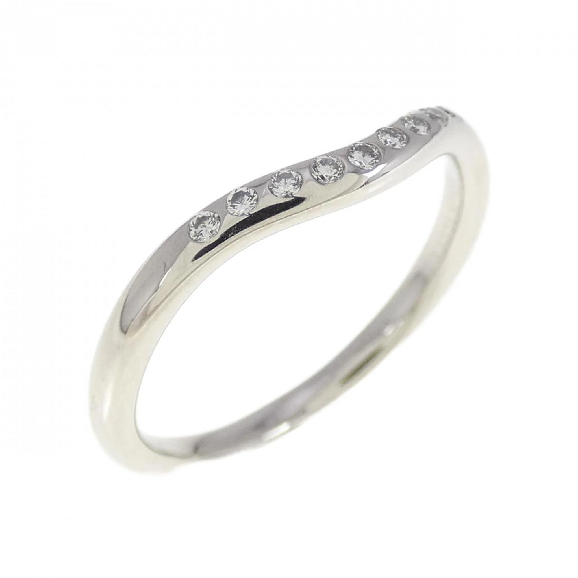 Curved Ring with Diamond