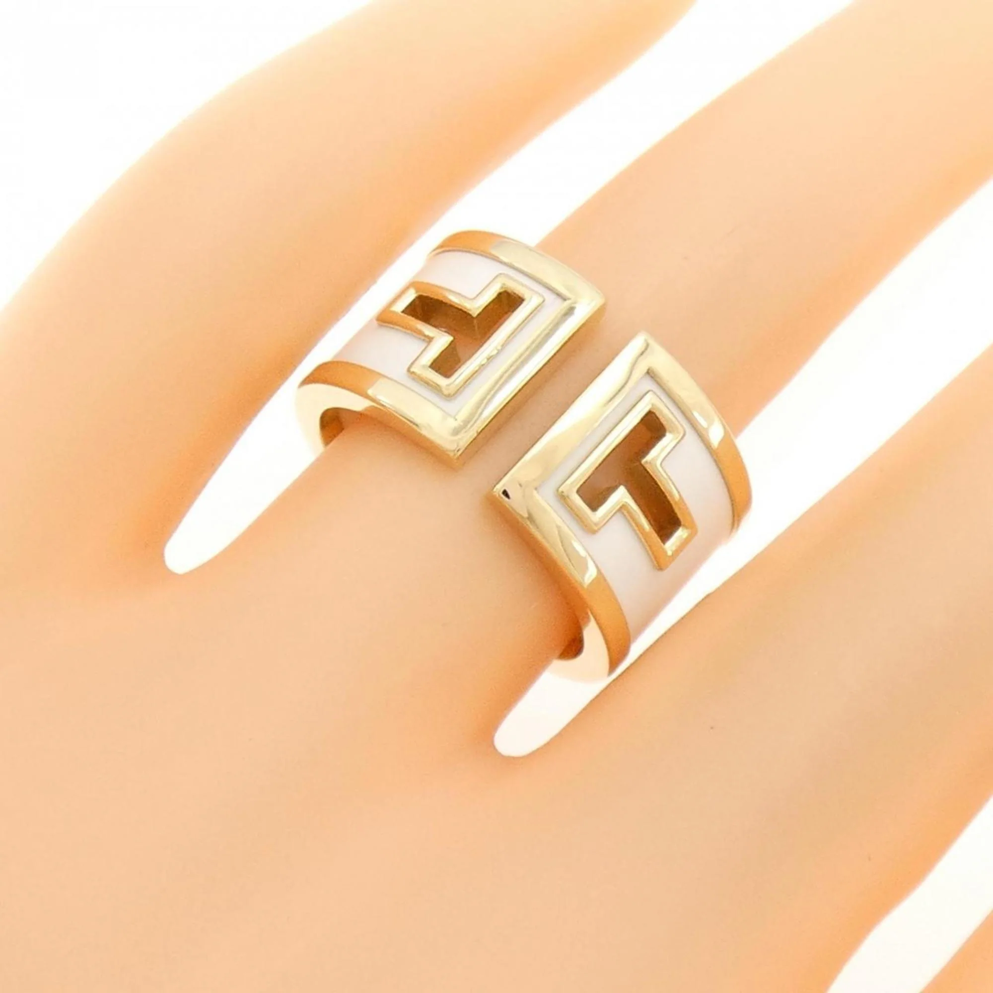 Cutout Ring Ceramic and 18K Yellow Gold - Image 5