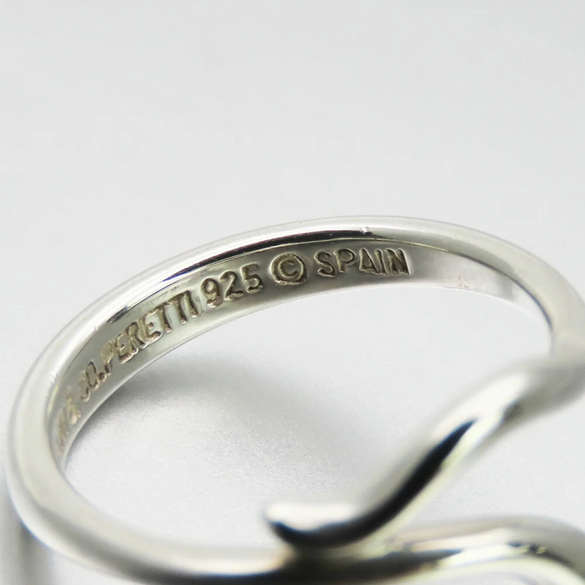 Elsa Peretti Ring Sterling Silver 2.5mm - Image 6