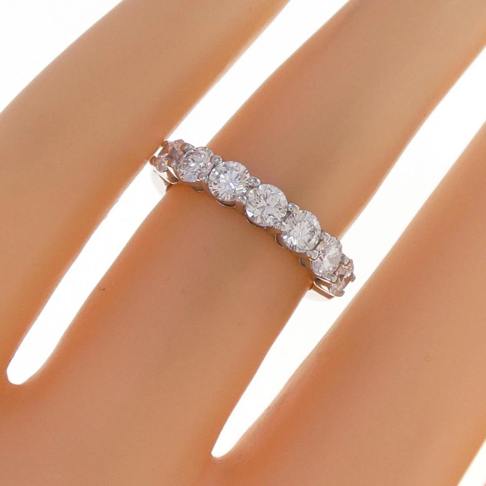 Embrace Ring Platinum with Diamond - Image 5
