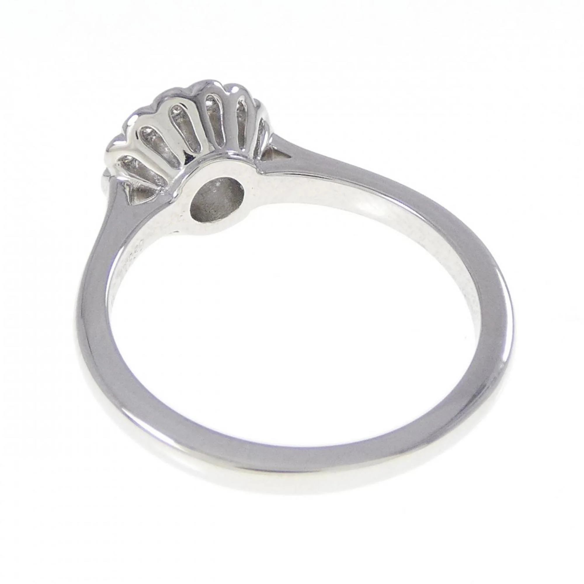 Enchant Flower Ring Platinum with Diamond - Image 3