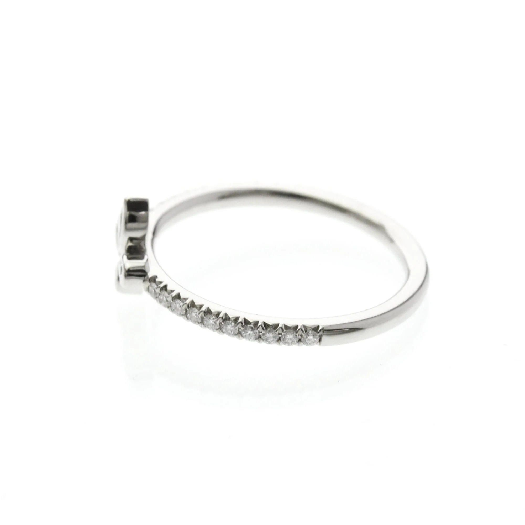 Fleur De Lis Band Ring Platinum with Diamond - Image 2