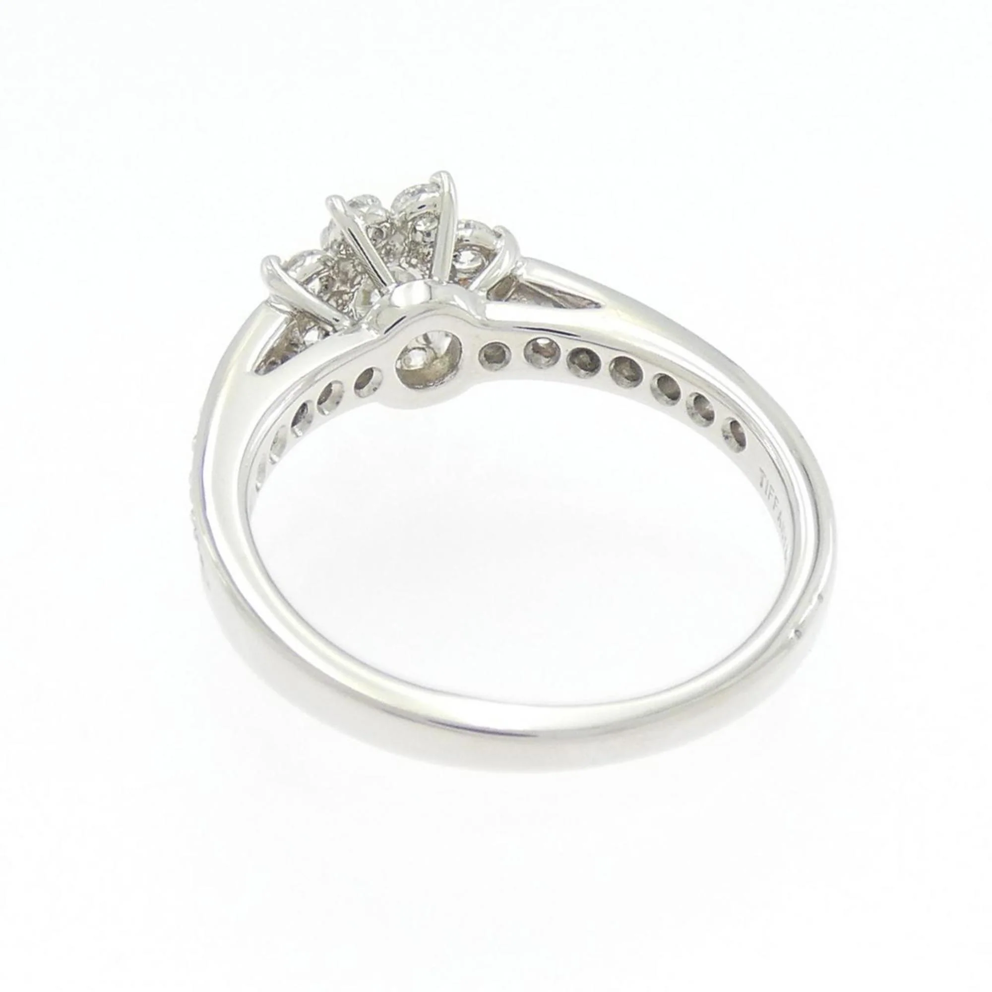 Flora Ring Platinum with Diamond - Image 3