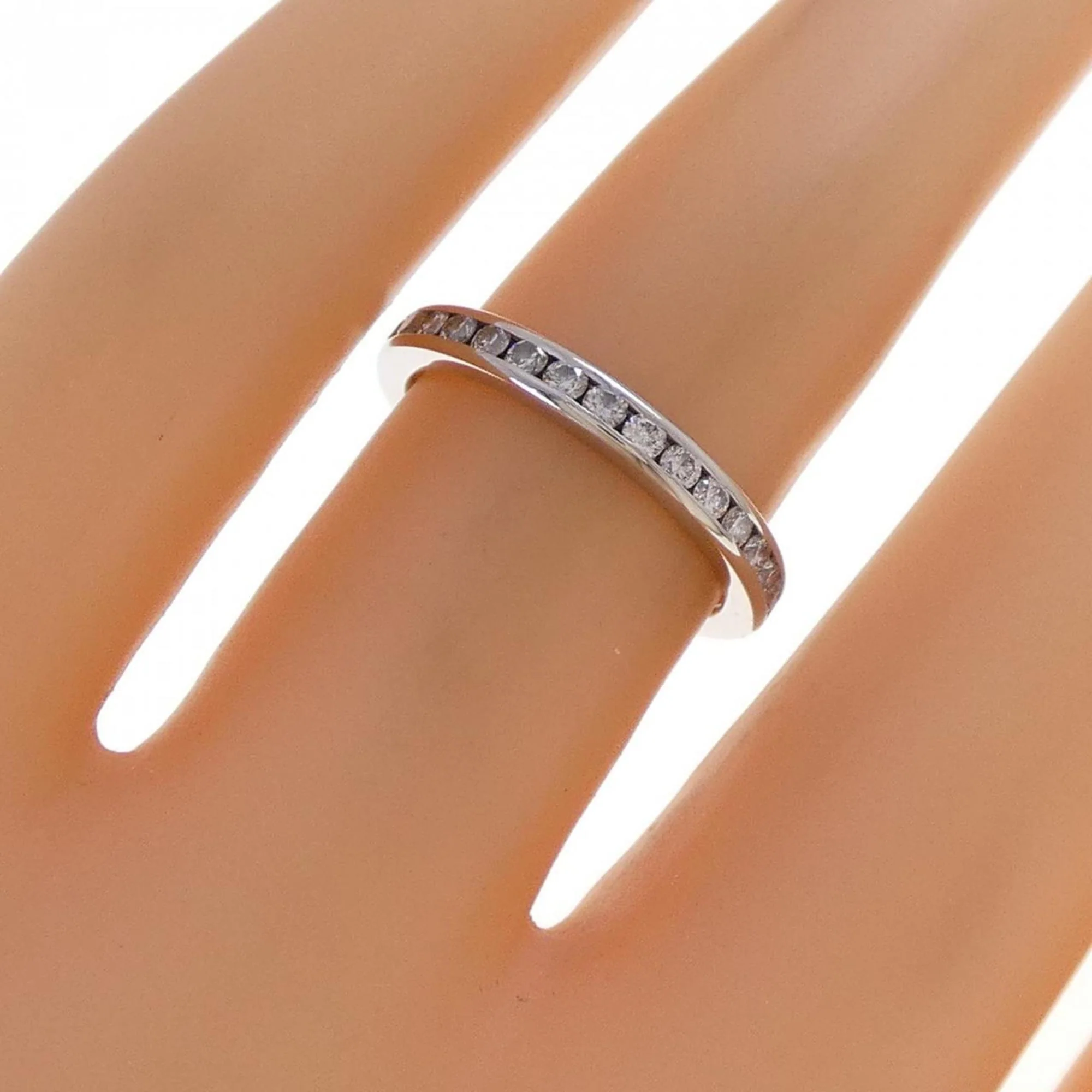 Full Circle Ring Platinum with Diamonds - Image 4
