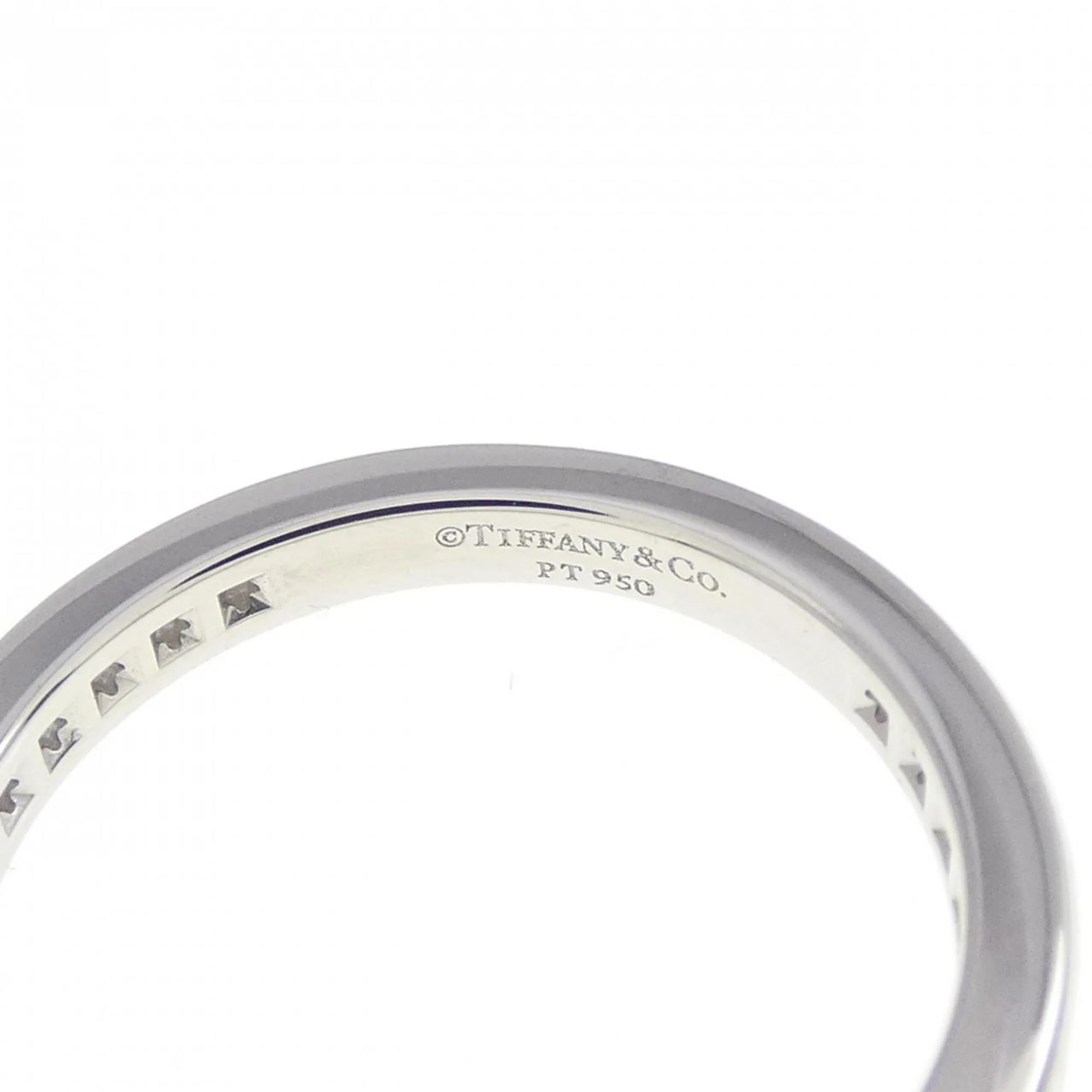 Full Circle Ring Platinum with Diamonds - Image 3