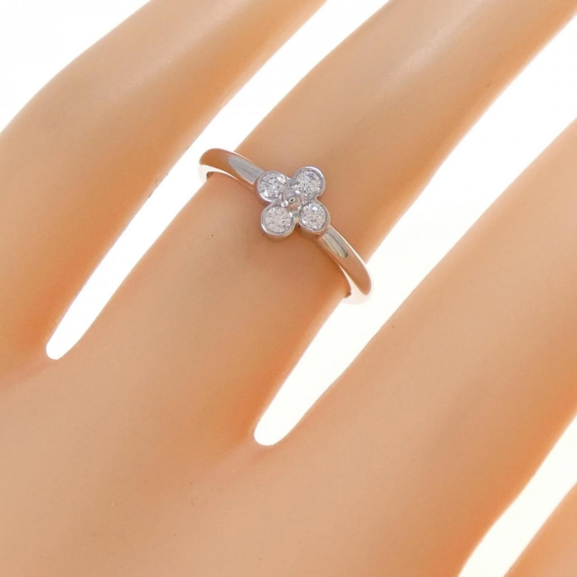 Lace Ring Platinum - Image 5