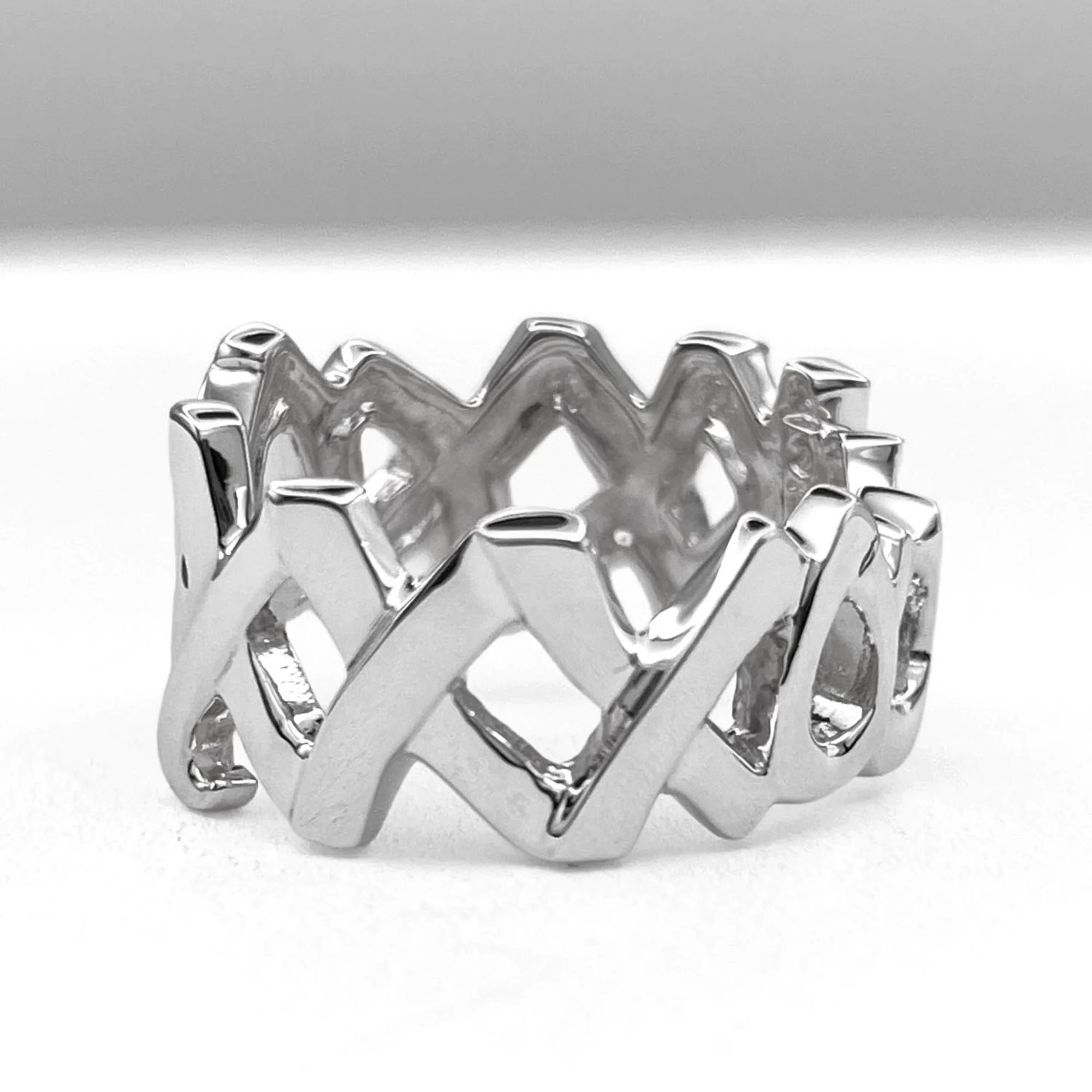 Paloma Picasso Love and Kiss Ring Sterling Silver - Image 4