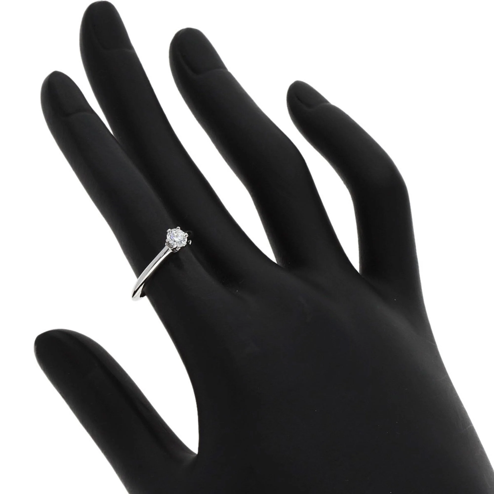Solitaire Ring Platinum with Diamond - Image 7