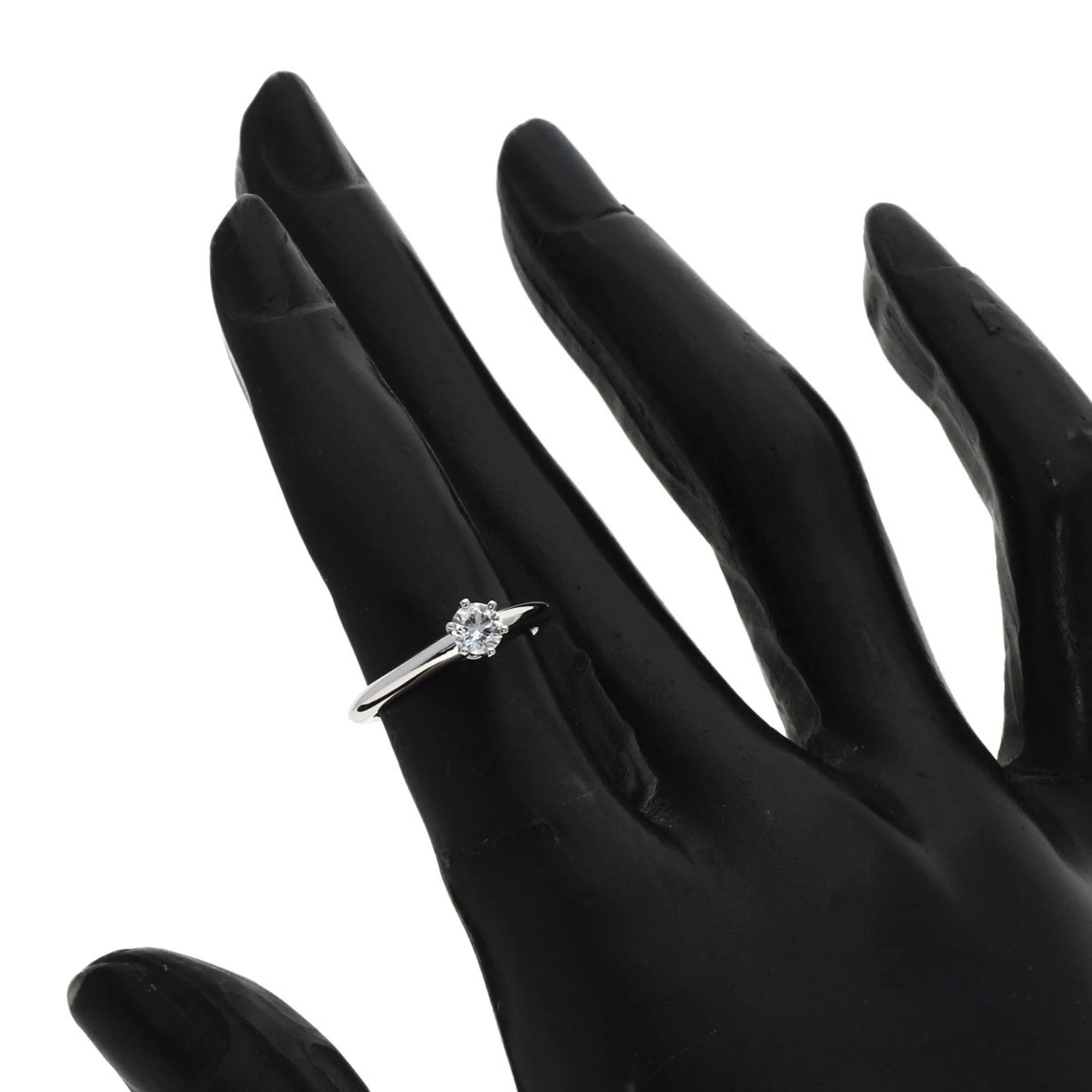 Solitaire Ring Platinum with Diamond - Image 7