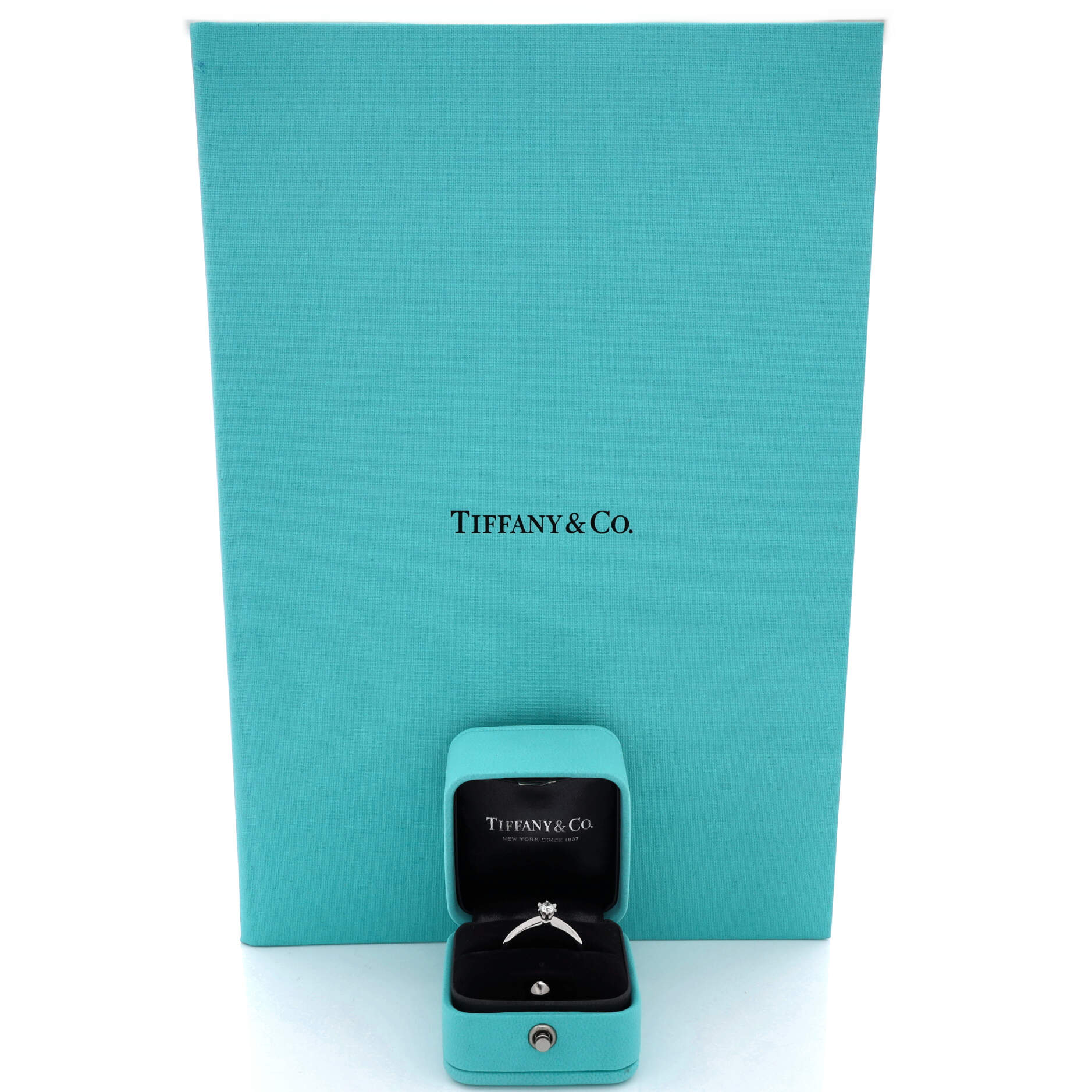 Tiffany Setting Solitaire Ring Platinum with RBC Diamond 0.20-0.29CT - Image 2