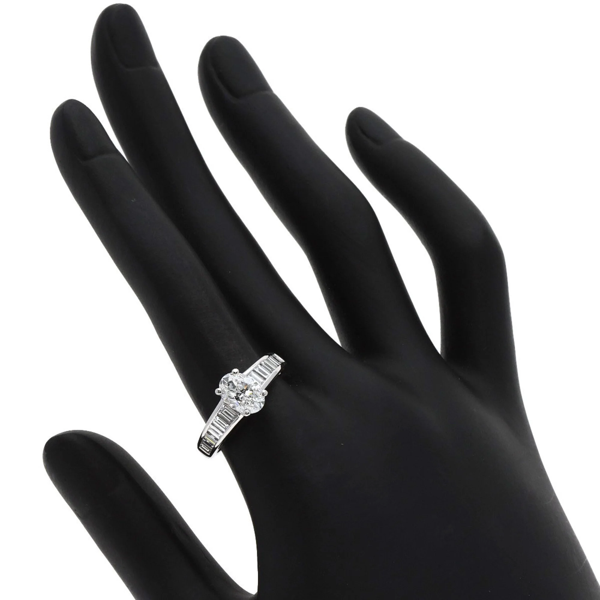 Band Ring Platinum With Diamond - Image 7
