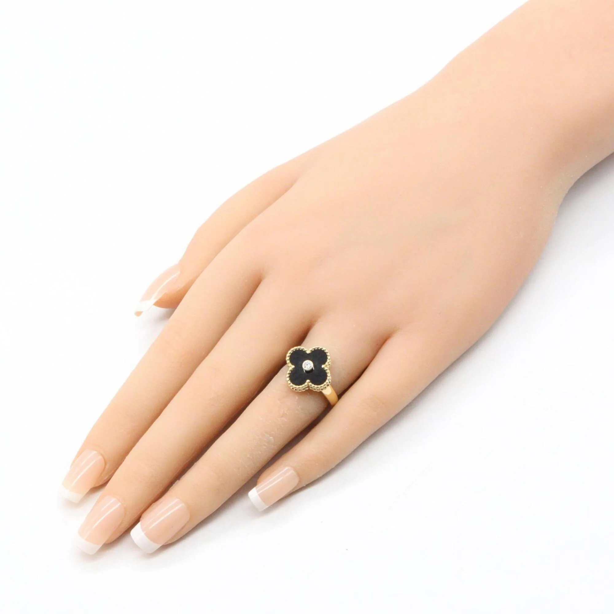 Vintage Alhambra Ring 18K Yellow Gold and Onyx - Image 8