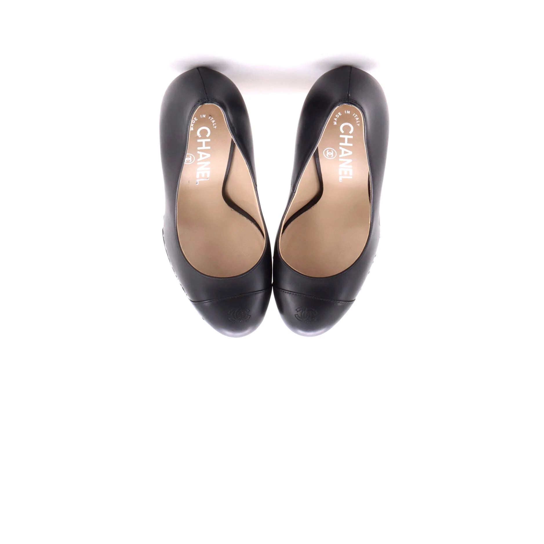 Women's CC Cap Toe Chain Around Pumps Leather - Image 2