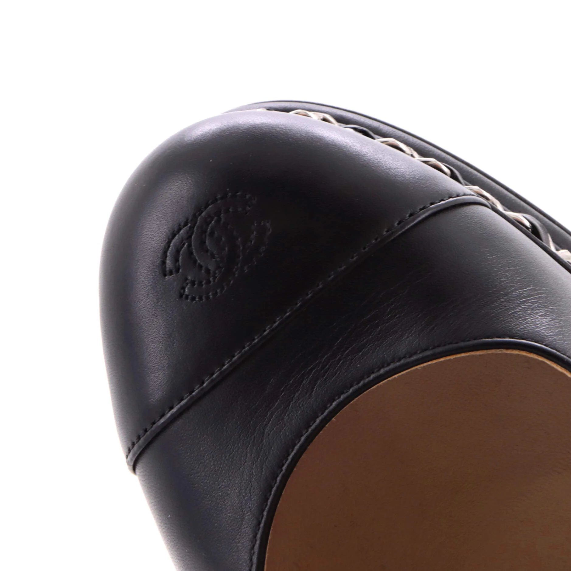 Women's CC Cap Toe Chain Around Pumps Leather - Image 5