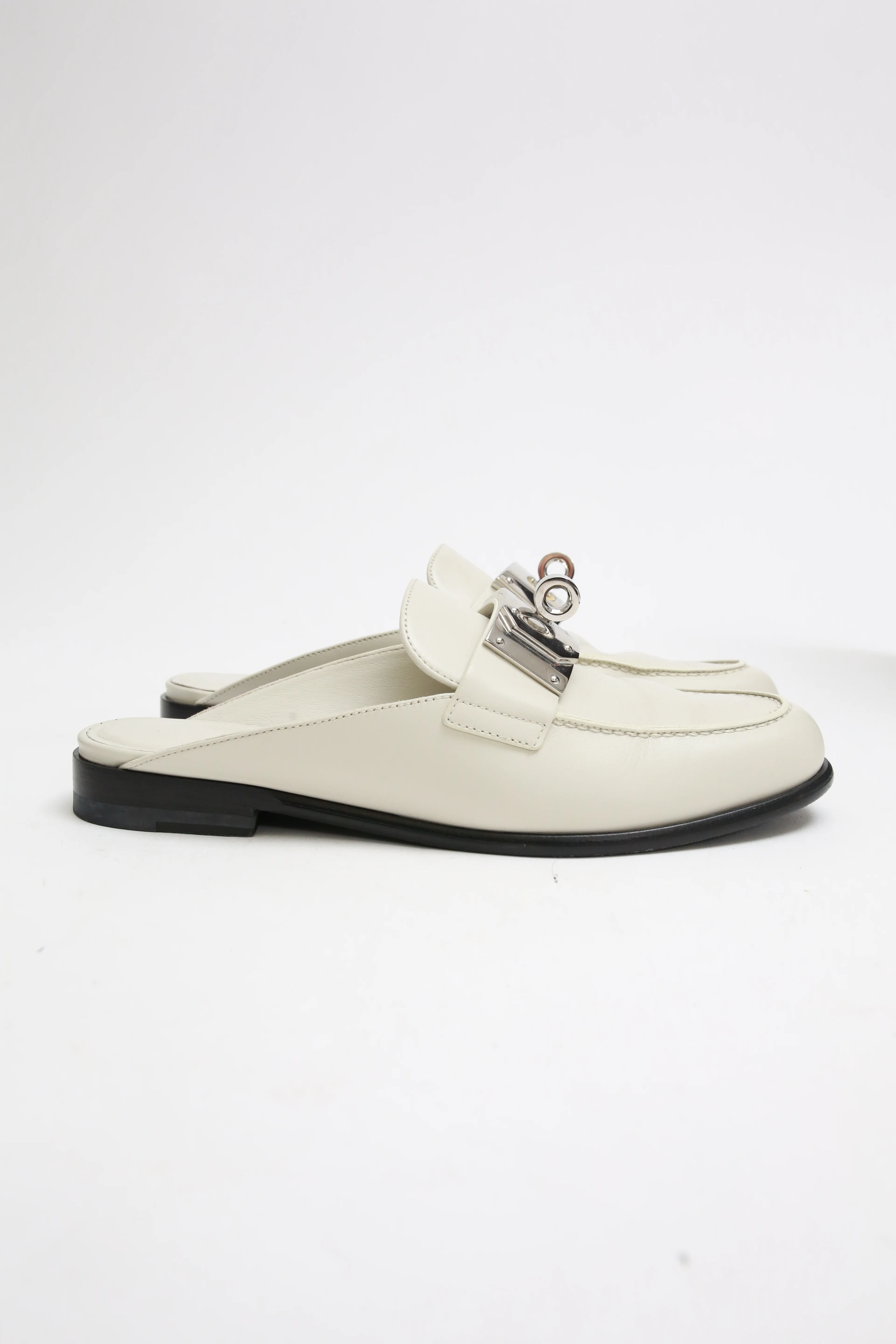 Women's Hermès Iota Mules in White Leather - Image 9