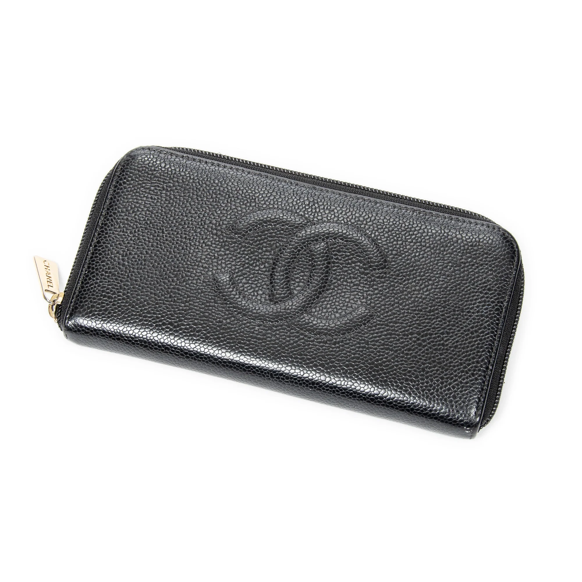 Timeless CC Zipped Wallet Caviar Long