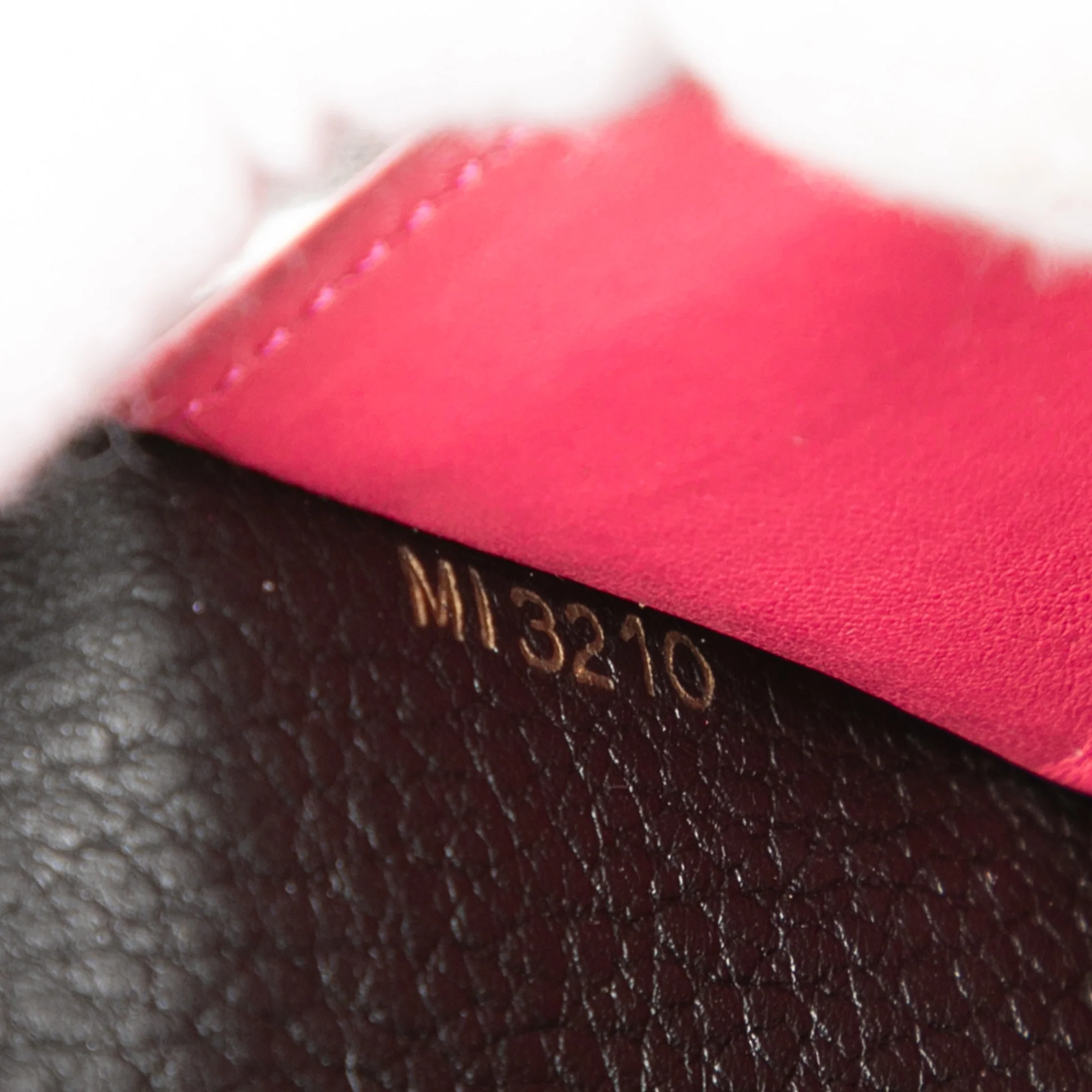Capucines Wallet Leather - Image 6